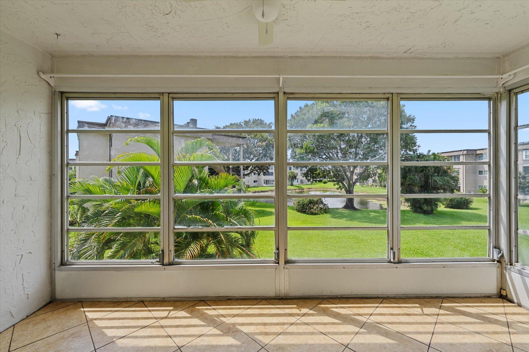 719 Lori #204, Palm Springs FL 33461