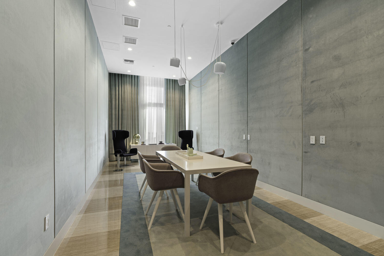 2000 Metropica #2107, Sunrise FL 33323