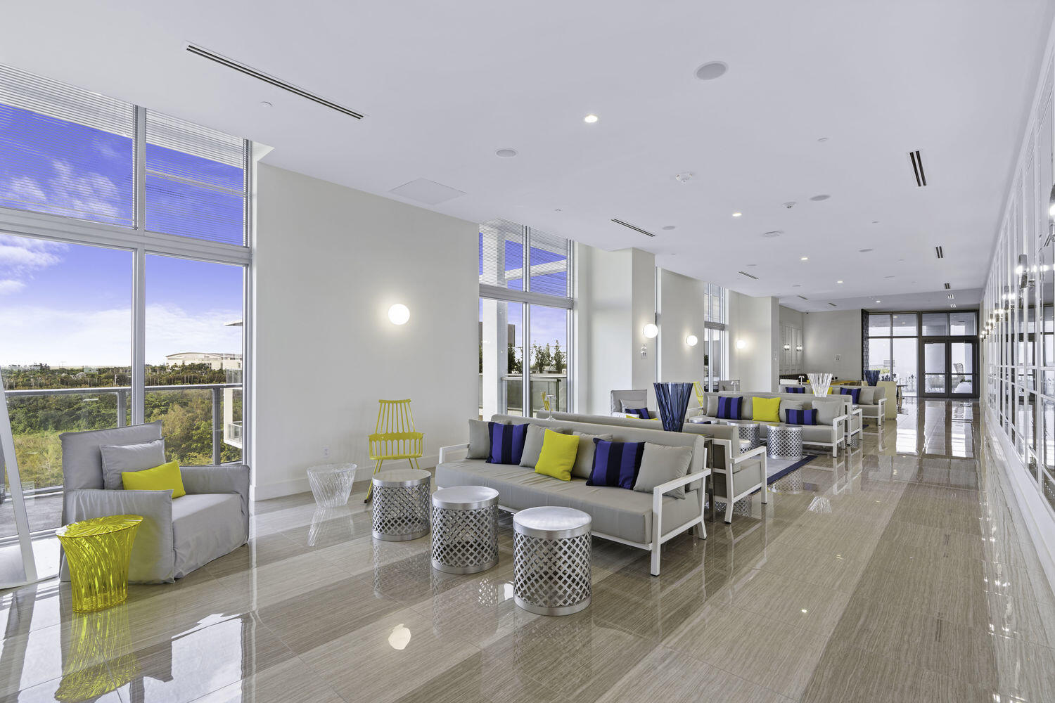 2000 Metropica #2107, Sunrise FL 33323