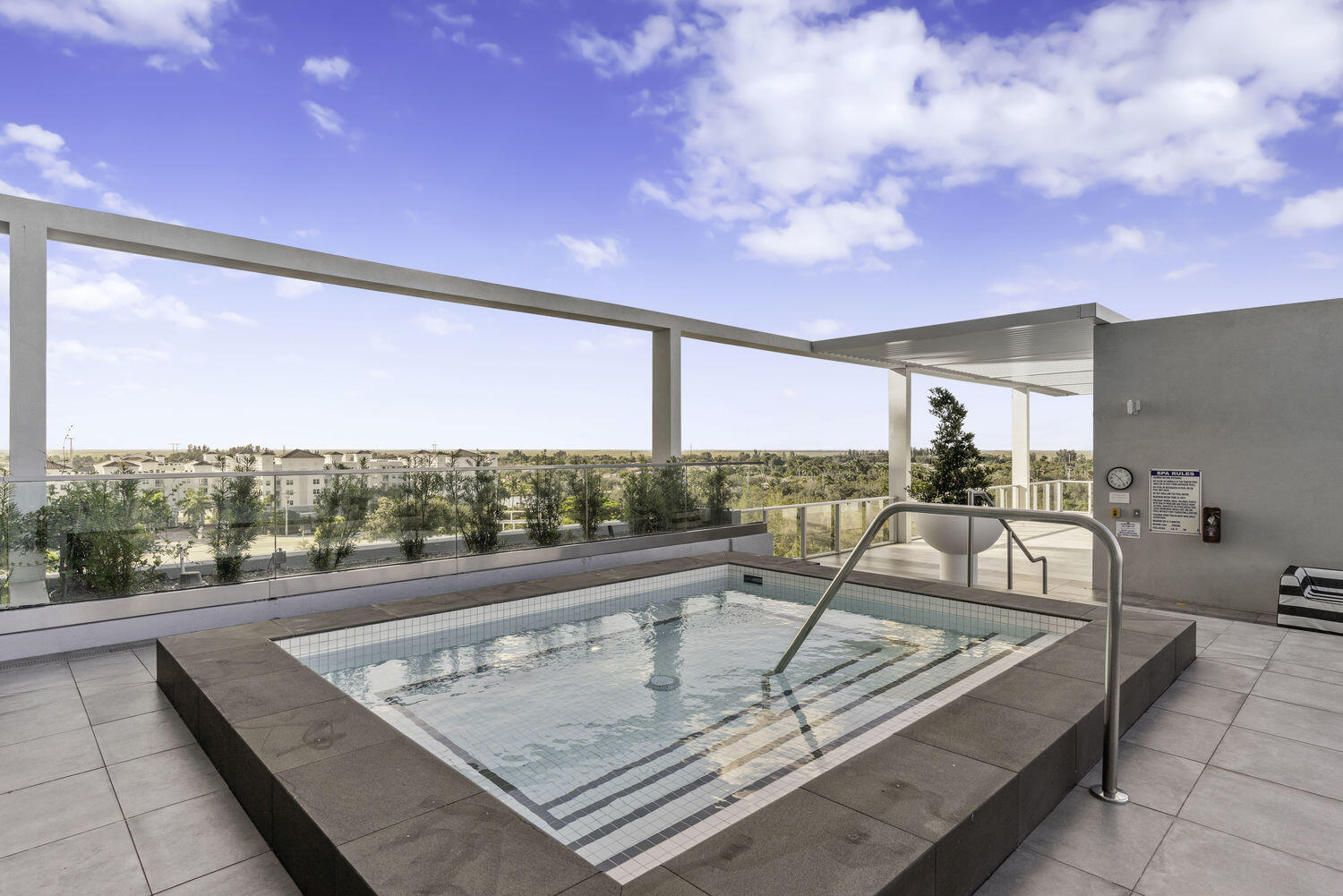 2000 Metropica #2107, Sunrise FL 33323