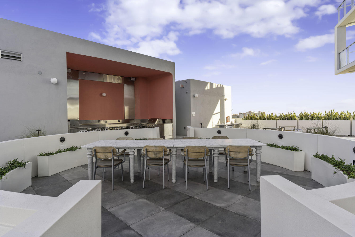 2000 Metropica #2107, Sunrise FL 33323