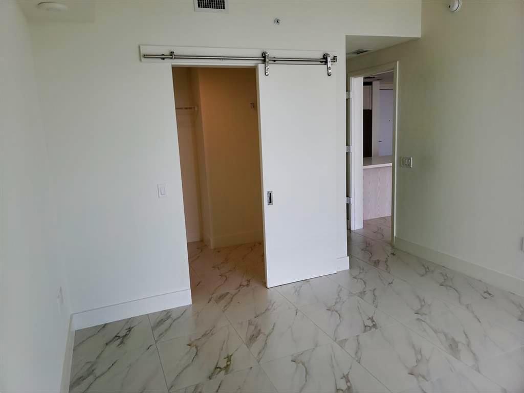 2000 Metropica #2107, Sunrise FL 33323