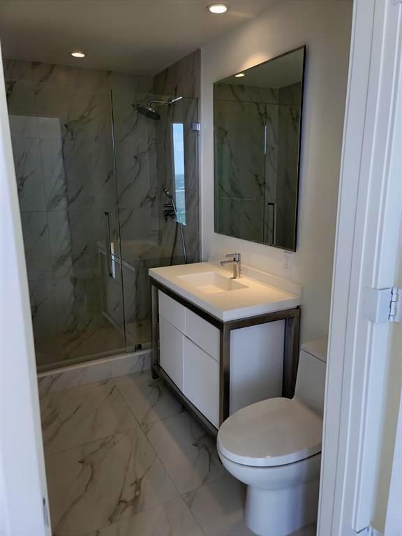 2000 Metropica #2107, Sunrise FL 33323