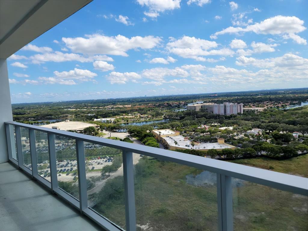 2000 Metropica #2107, Sunrise FL 33323