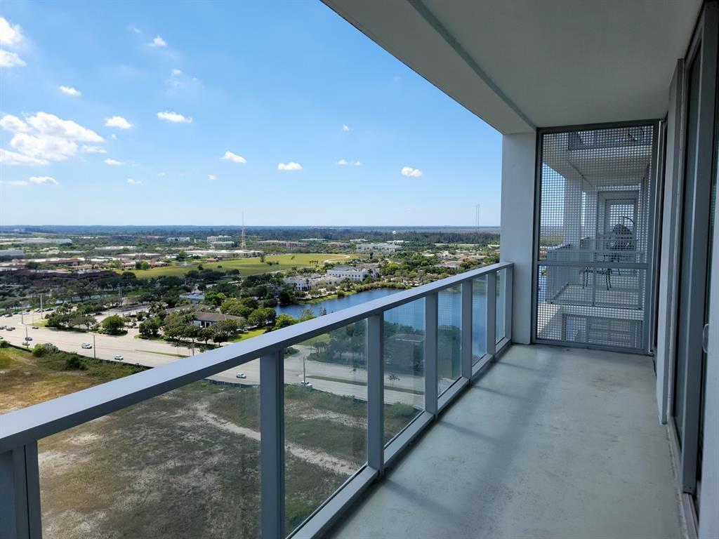 2000 Metropica #2107, Sunrise FL 33323