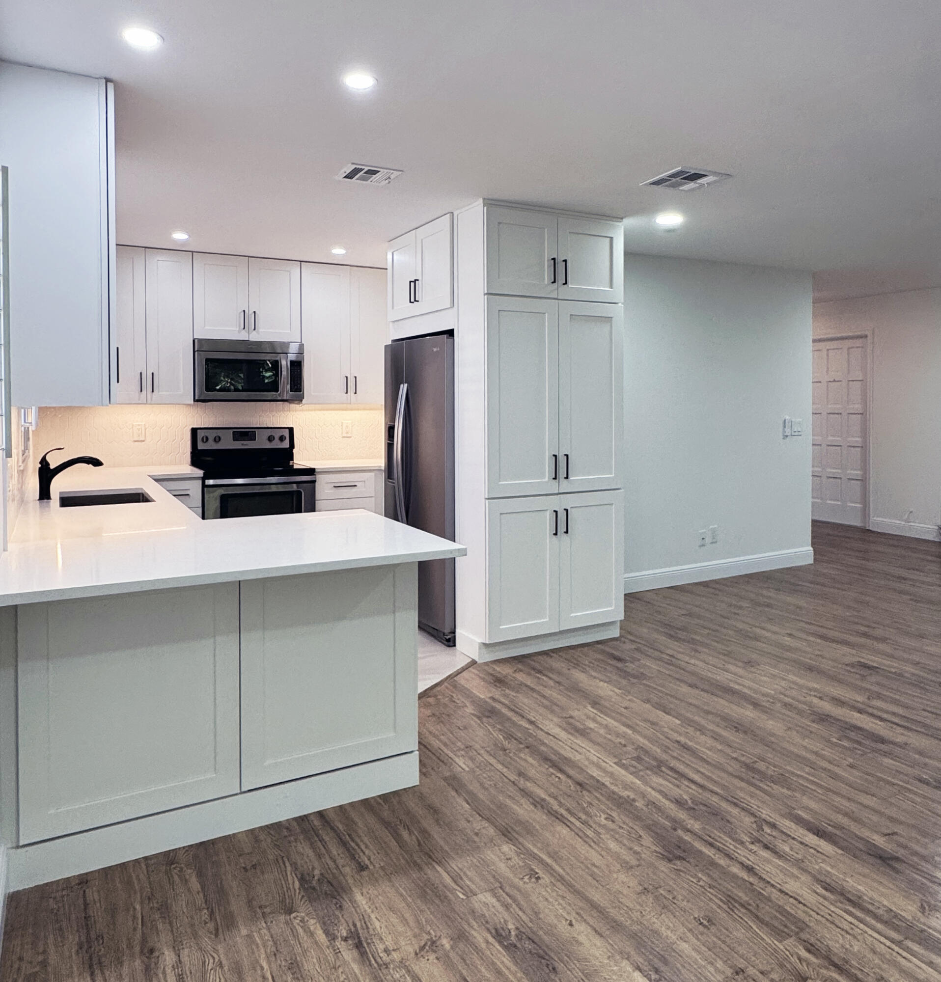 419 Pine Tree #19, Atlantis FL 33462