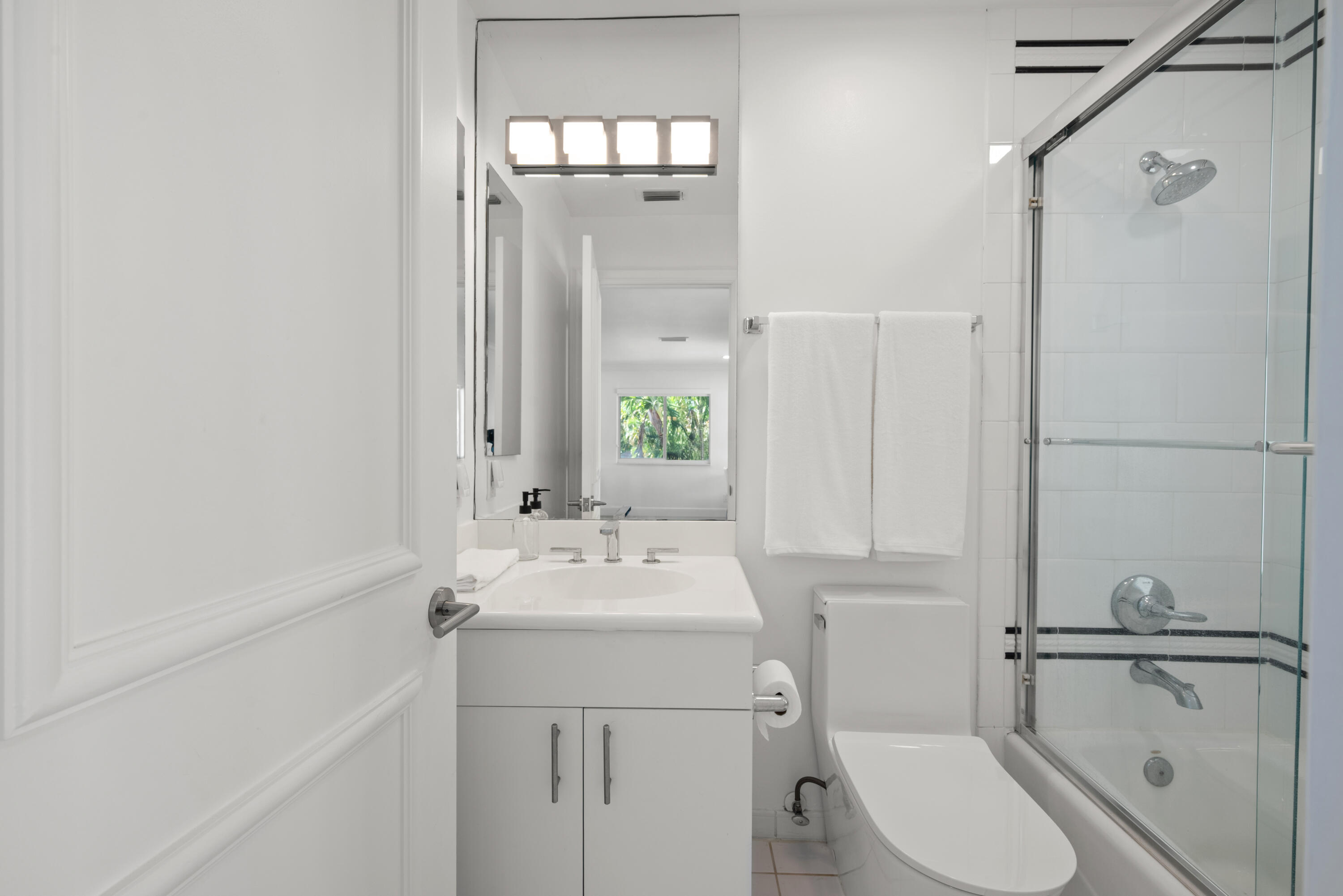 3857 Regency, Boca Raton FL 33496