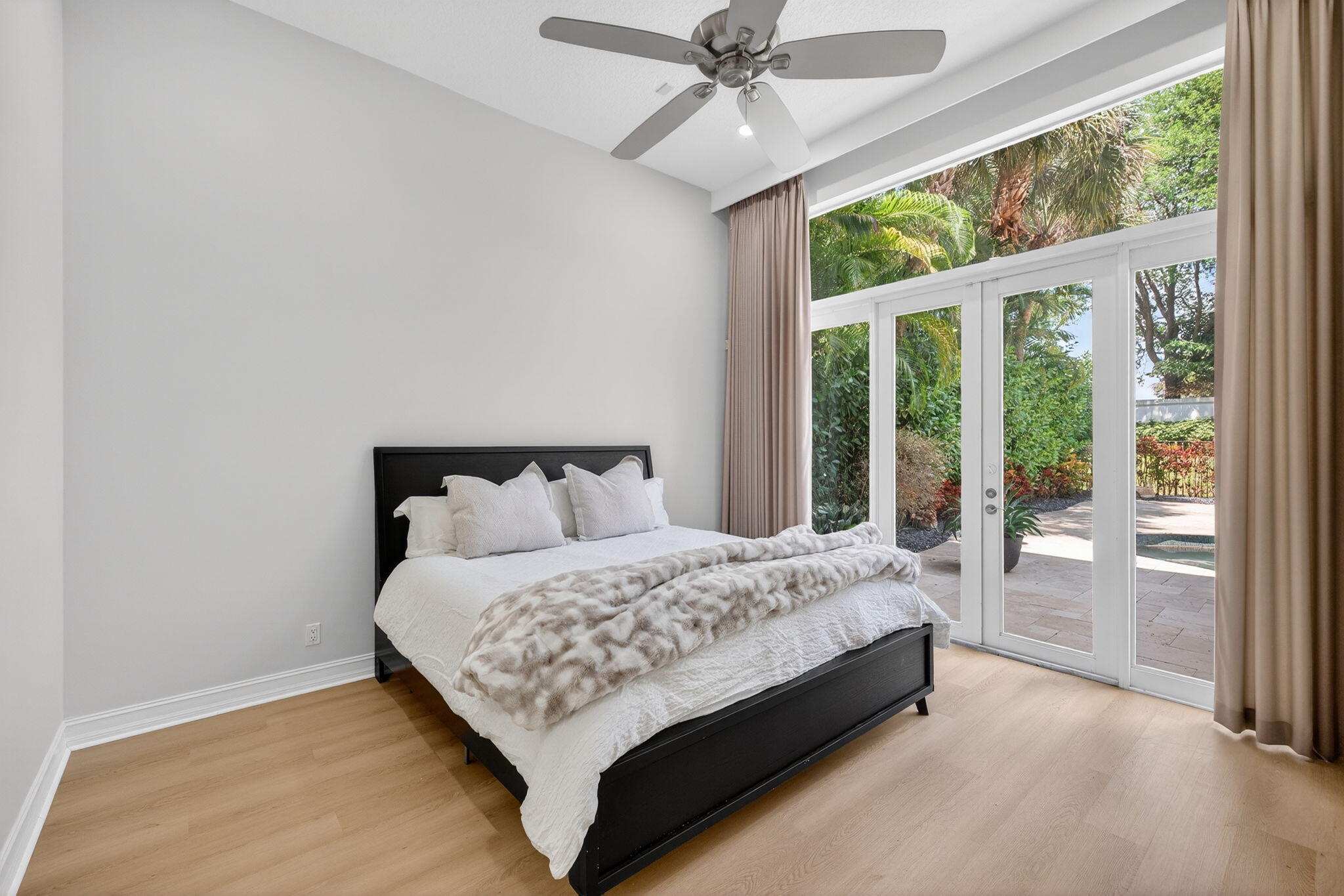 17681 Middlebrook, Boca Raton FL 33496