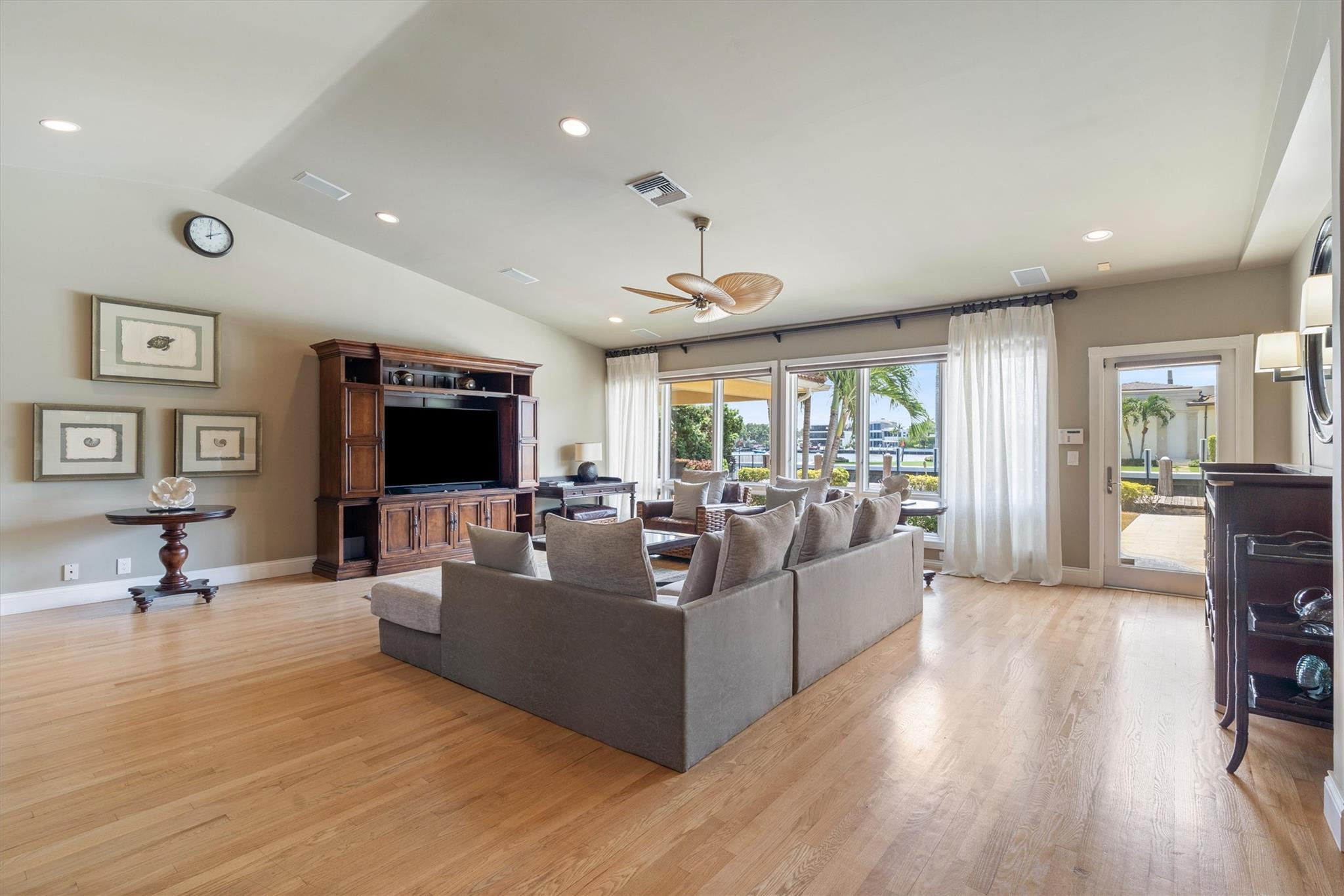 703 Royal Plaza, Fort Lauderdale FL 33301