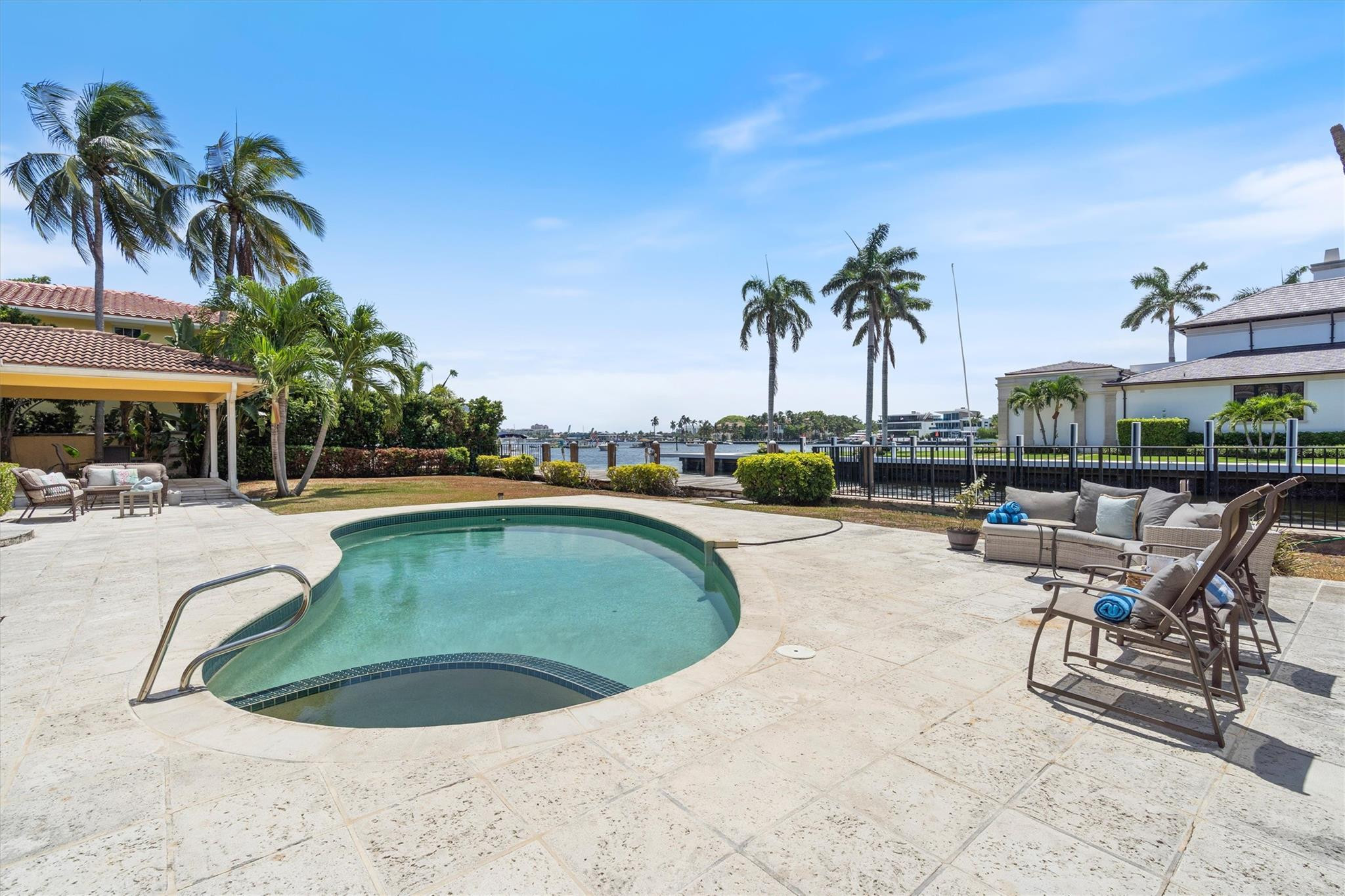 703 Royal Plaza, Fort Lauderdale FL 33301