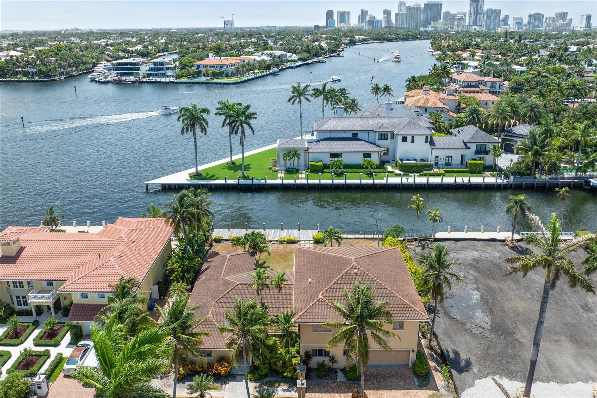 703 Royal Plaza, Fort Lauderdale FL 33301