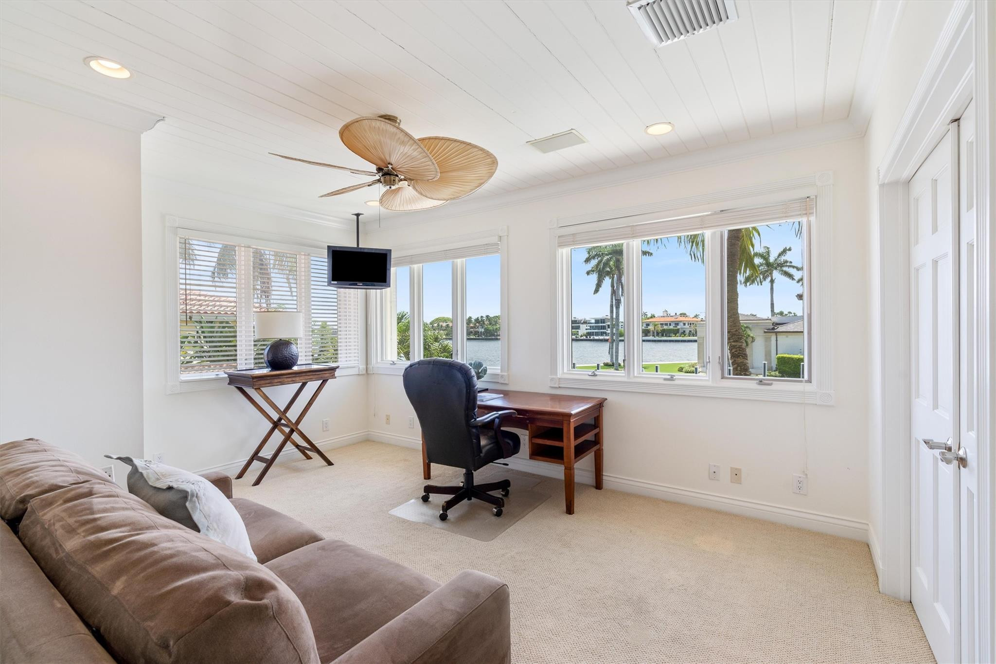 703 Royal Plaza, Fort Lauderdale FL 33301