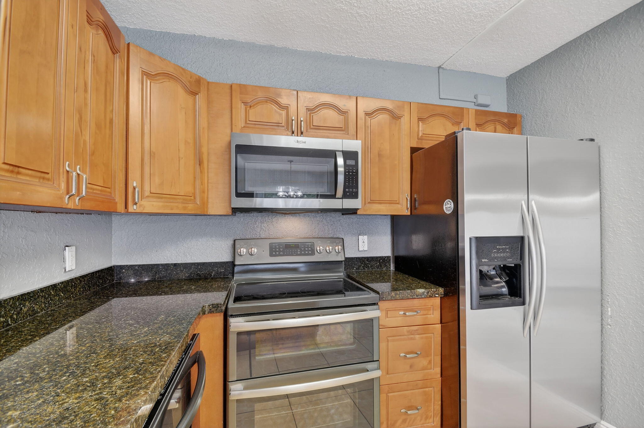 320 Woodland, Palm Springs FL 33461