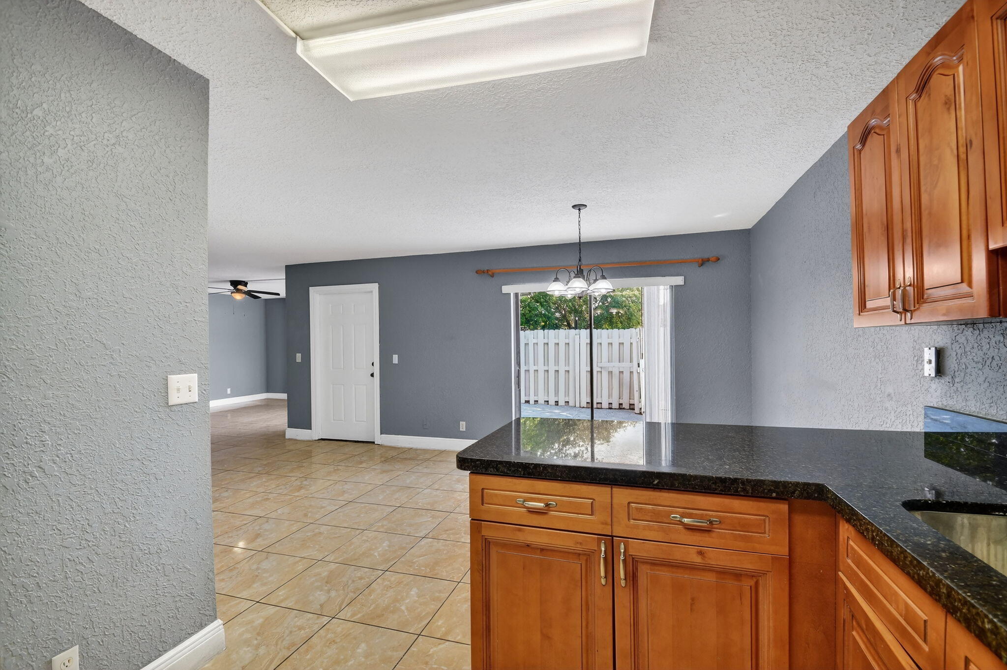 320 Woodland, Palm Springs FL 33461