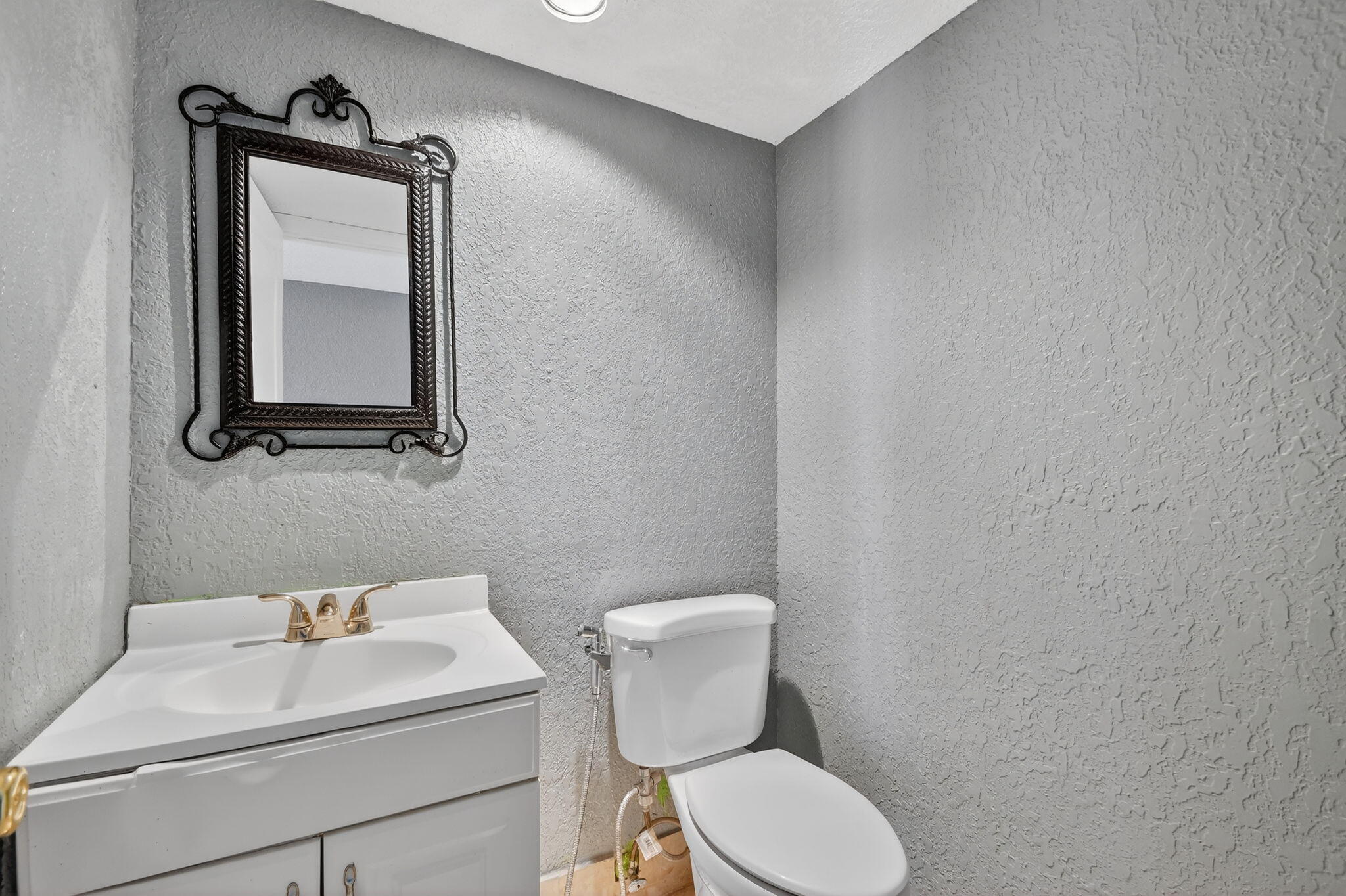 320 Woodland, Palm Springs FL 33461