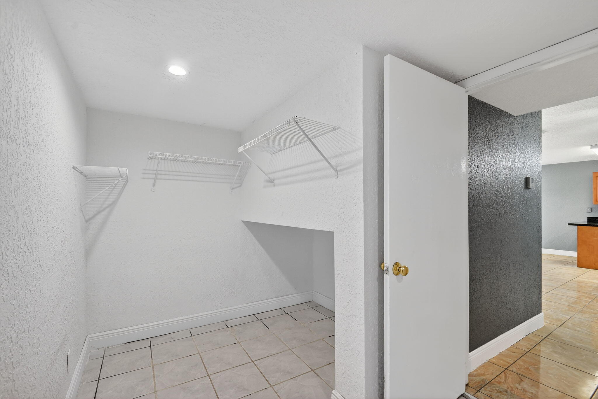 320 Woodland, Palm Springs FL 33461