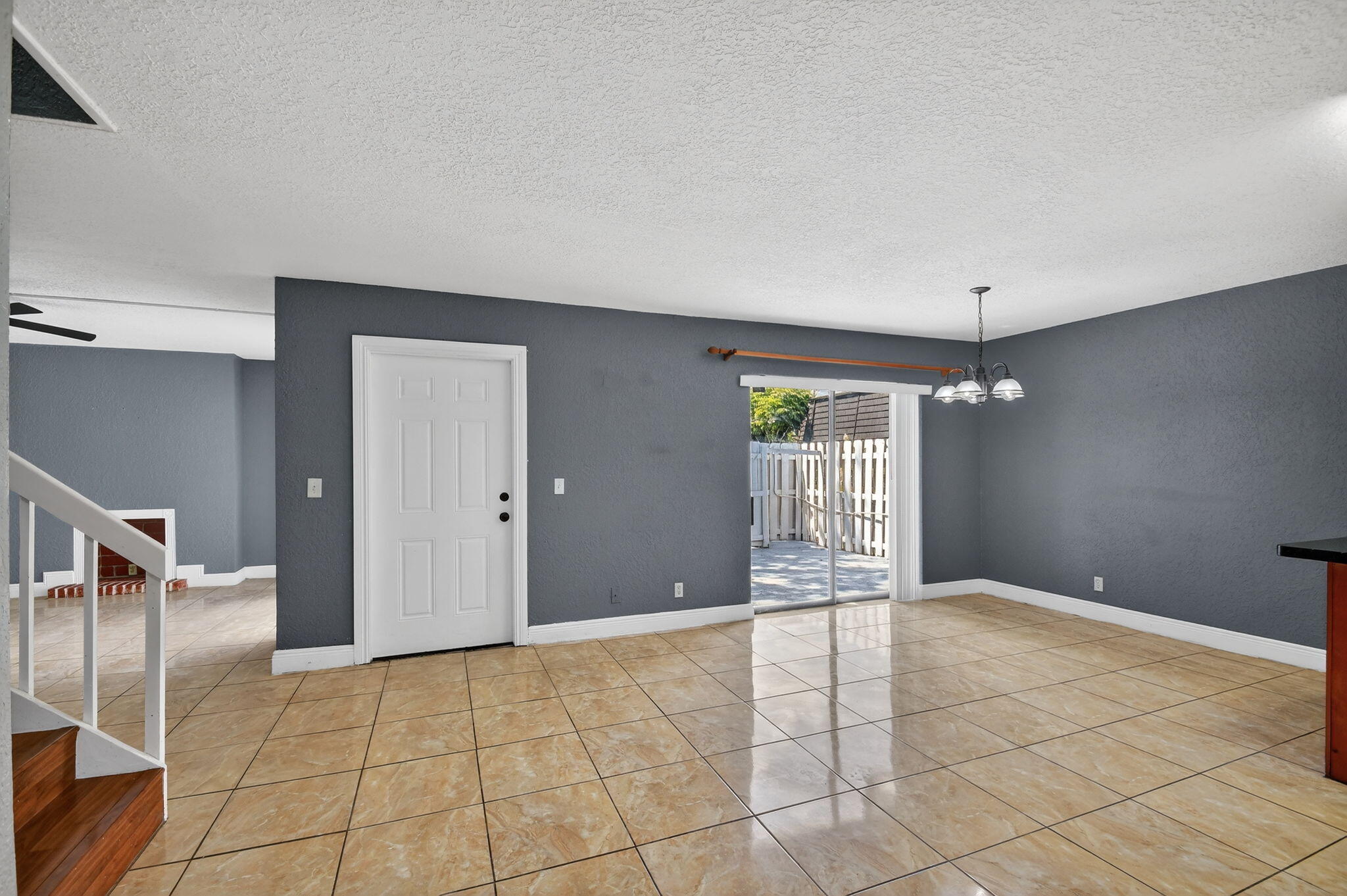 320 Woodland, Palm Springs FL 33461