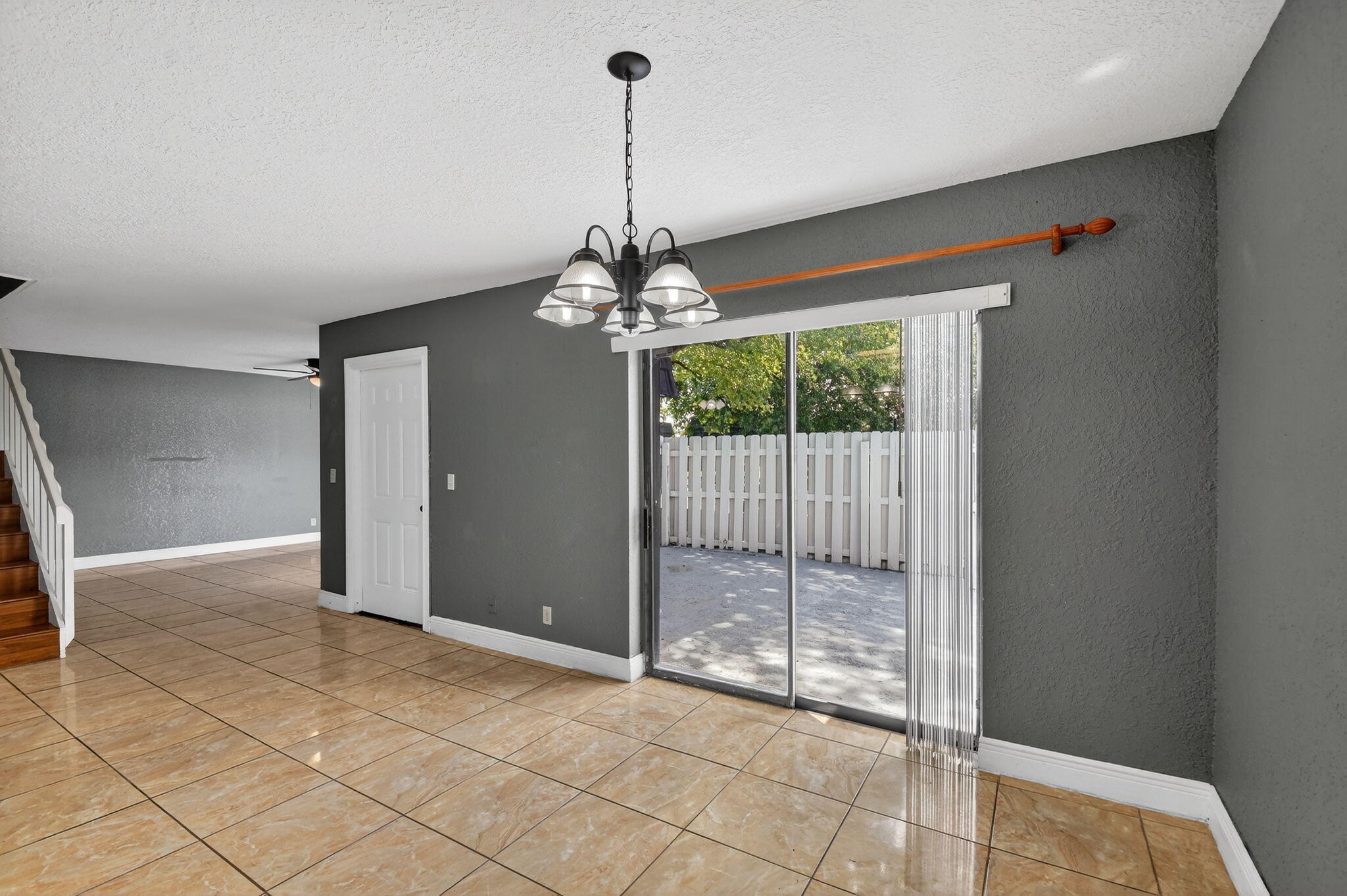 320 Woodland, Palm Springs FL 33461