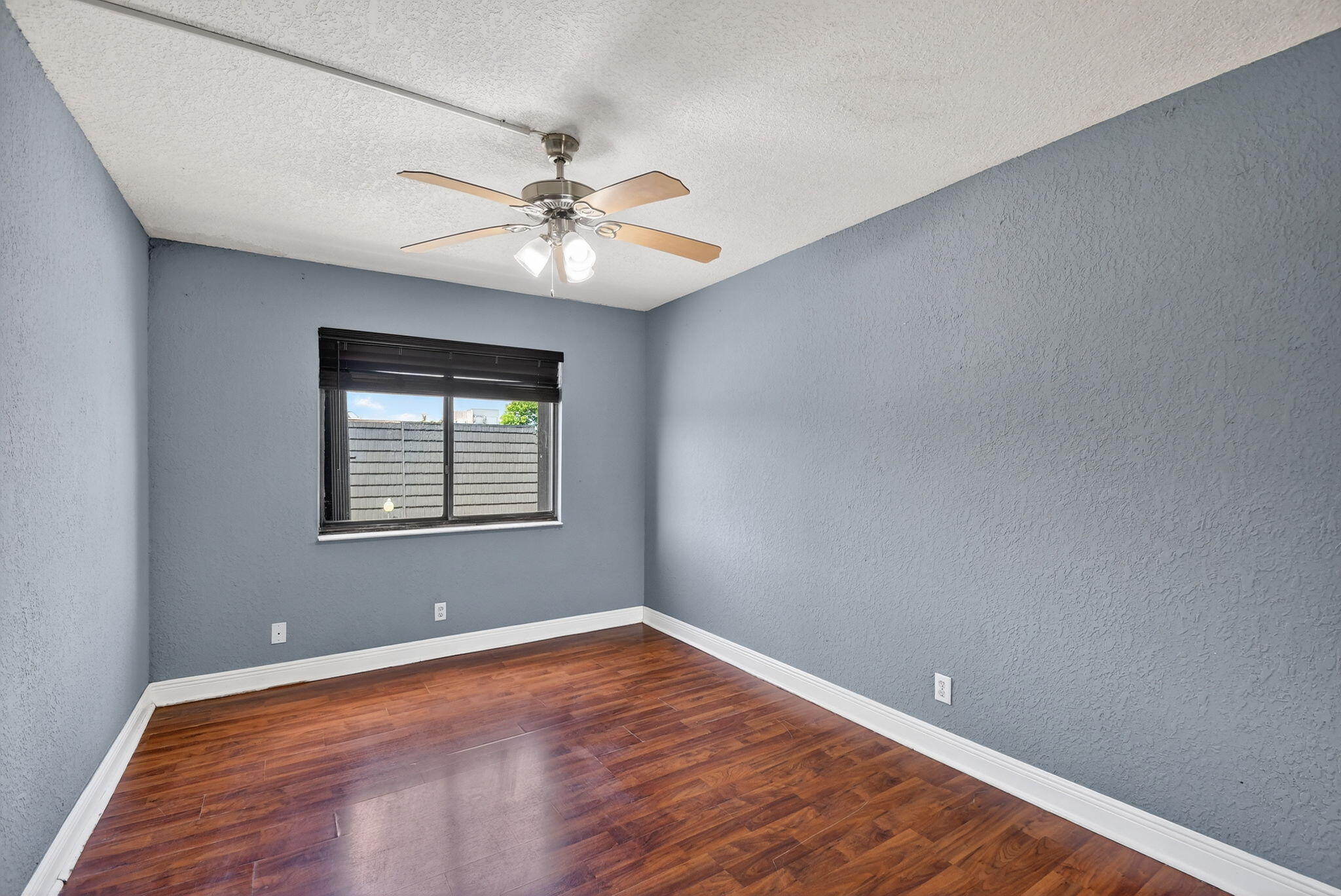 320 Woodland, Palm Springs FL 33461
