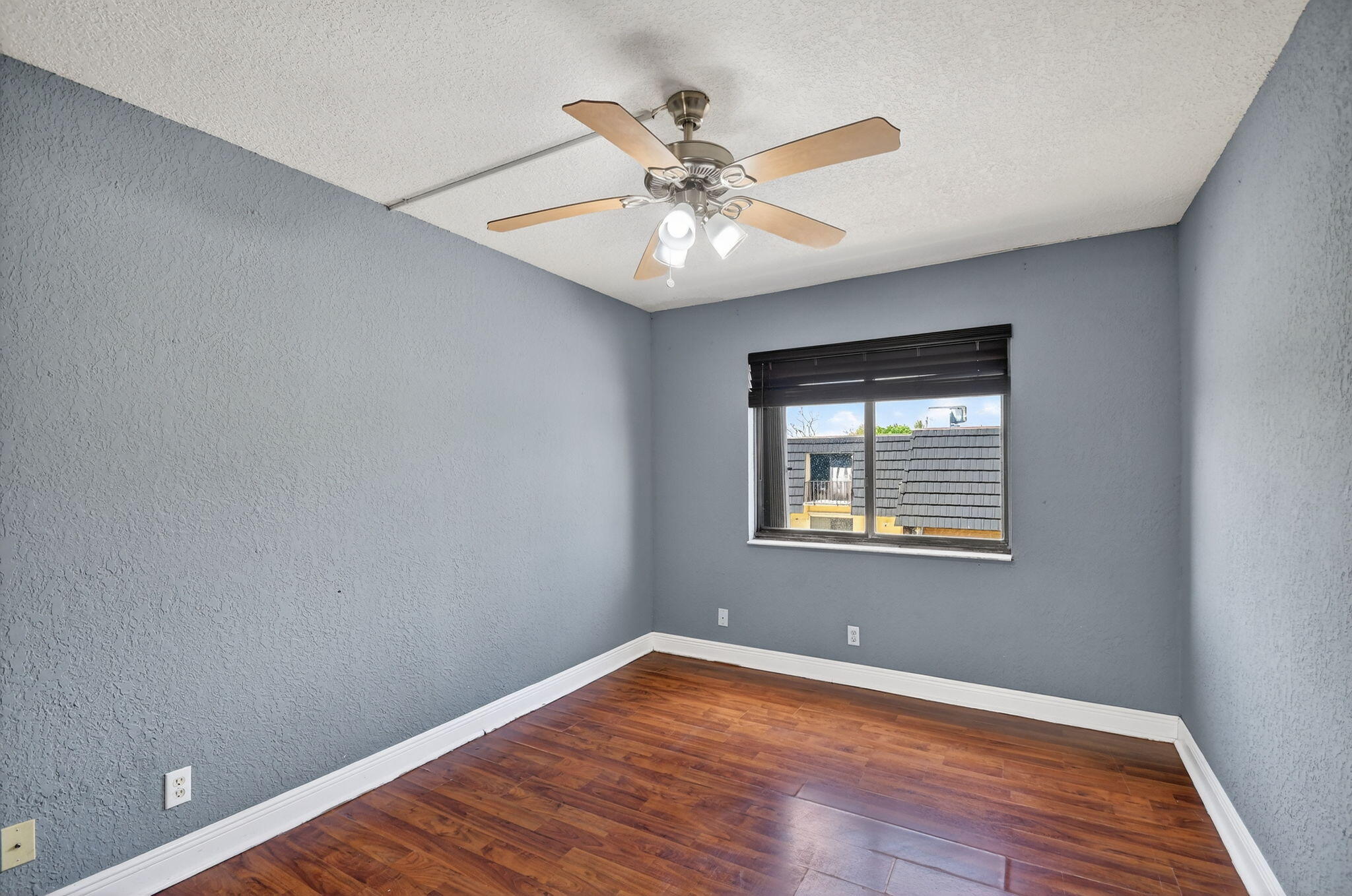 320 Woodland, Palm Springs FL 33461