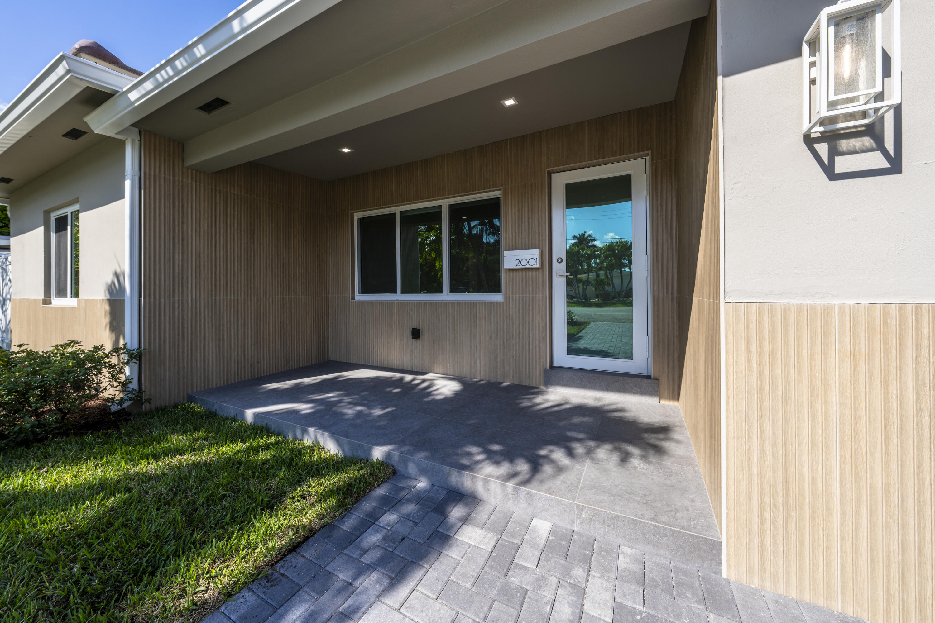 2001 NE 17th, Fort Lauderdale FL 33305