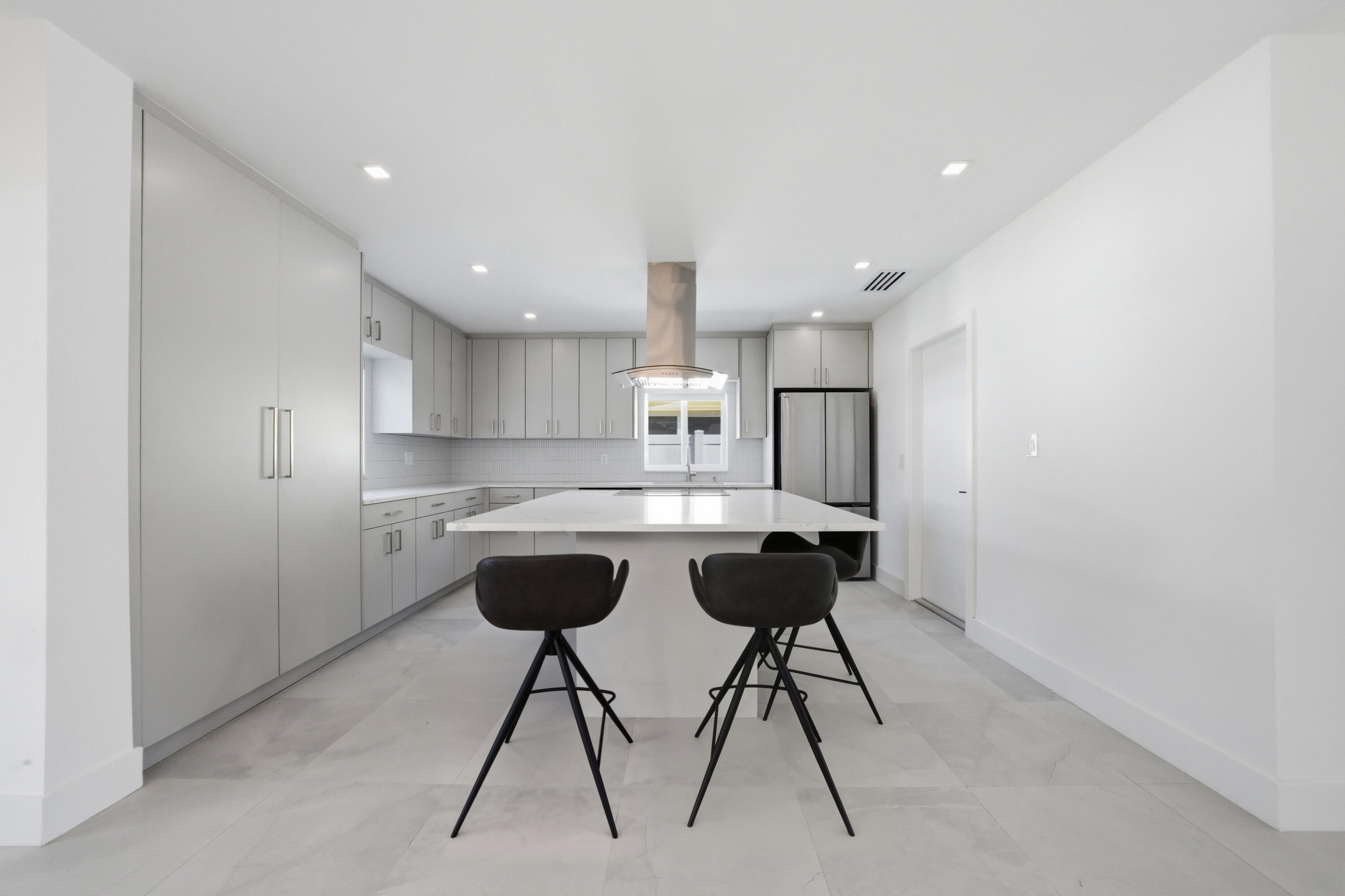 2001 NE 17th, Fort Lauderdale FL 33305