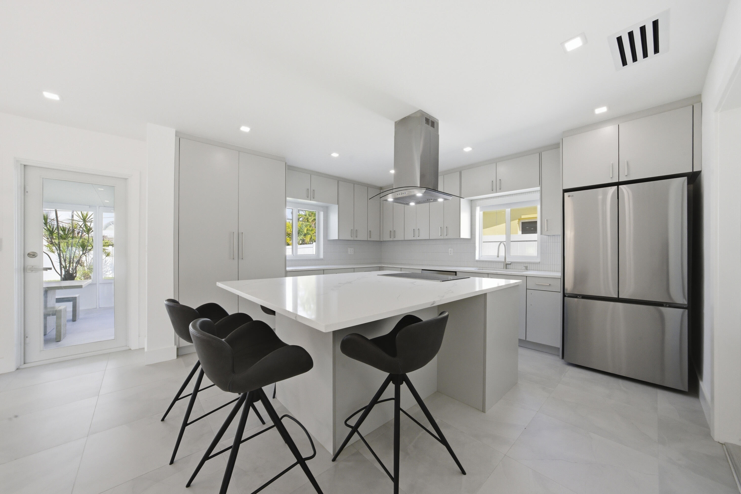 2001 NE 17th, Fort Lauderdale FL 33305