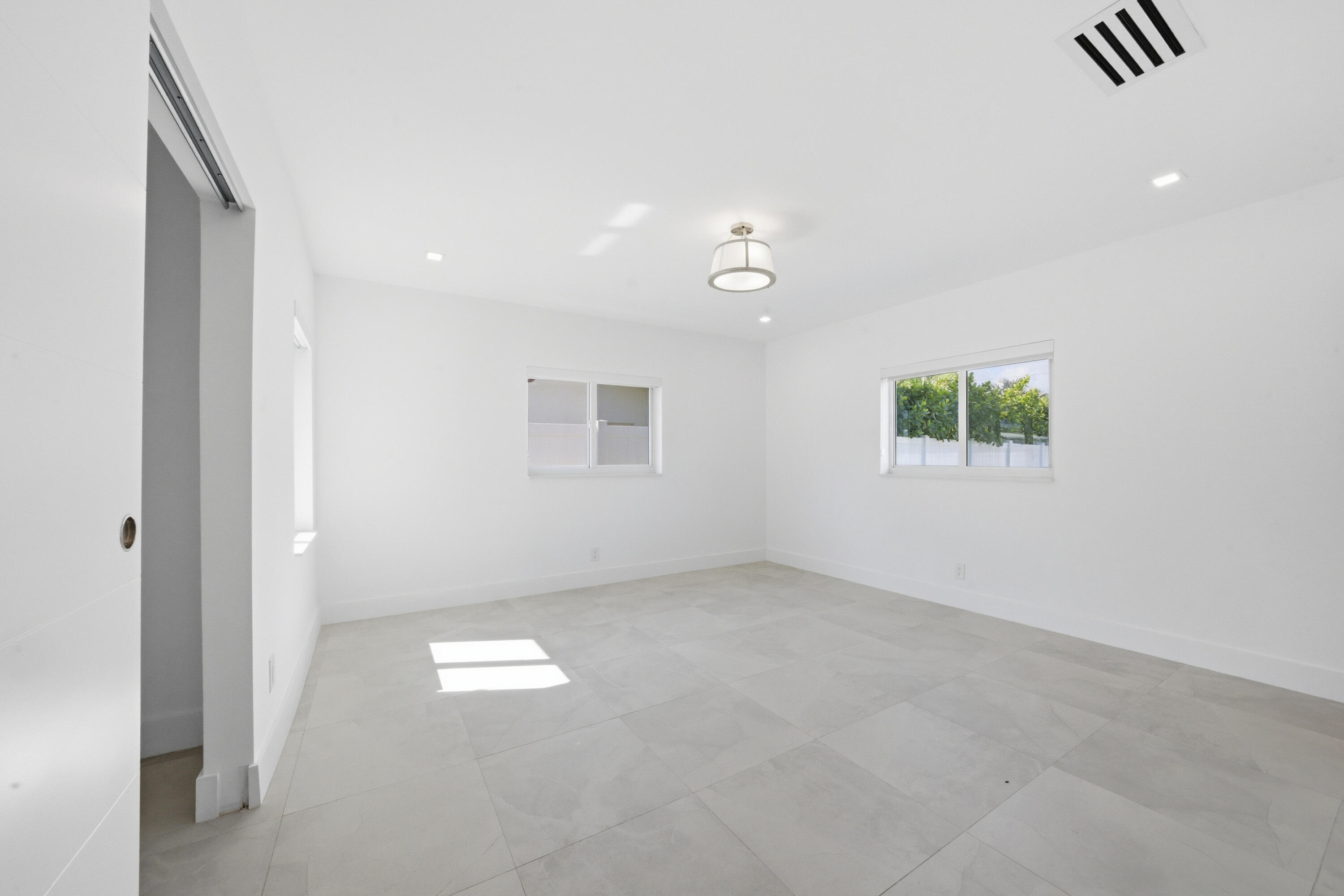 2001 NE 17th, Fort Lauderdale FL 33305