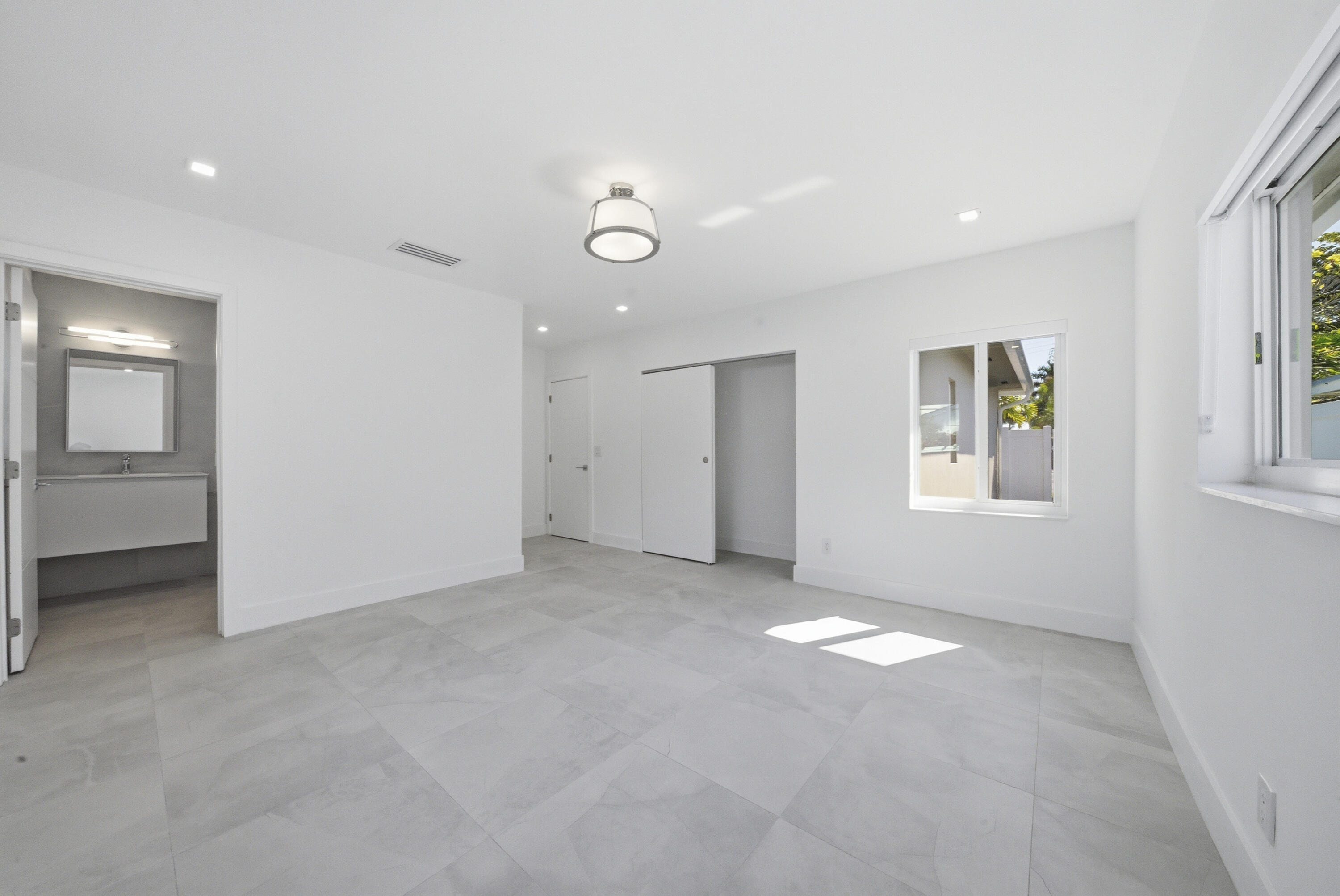 2001 NE 17th, Fort Lauderdale FL 33305