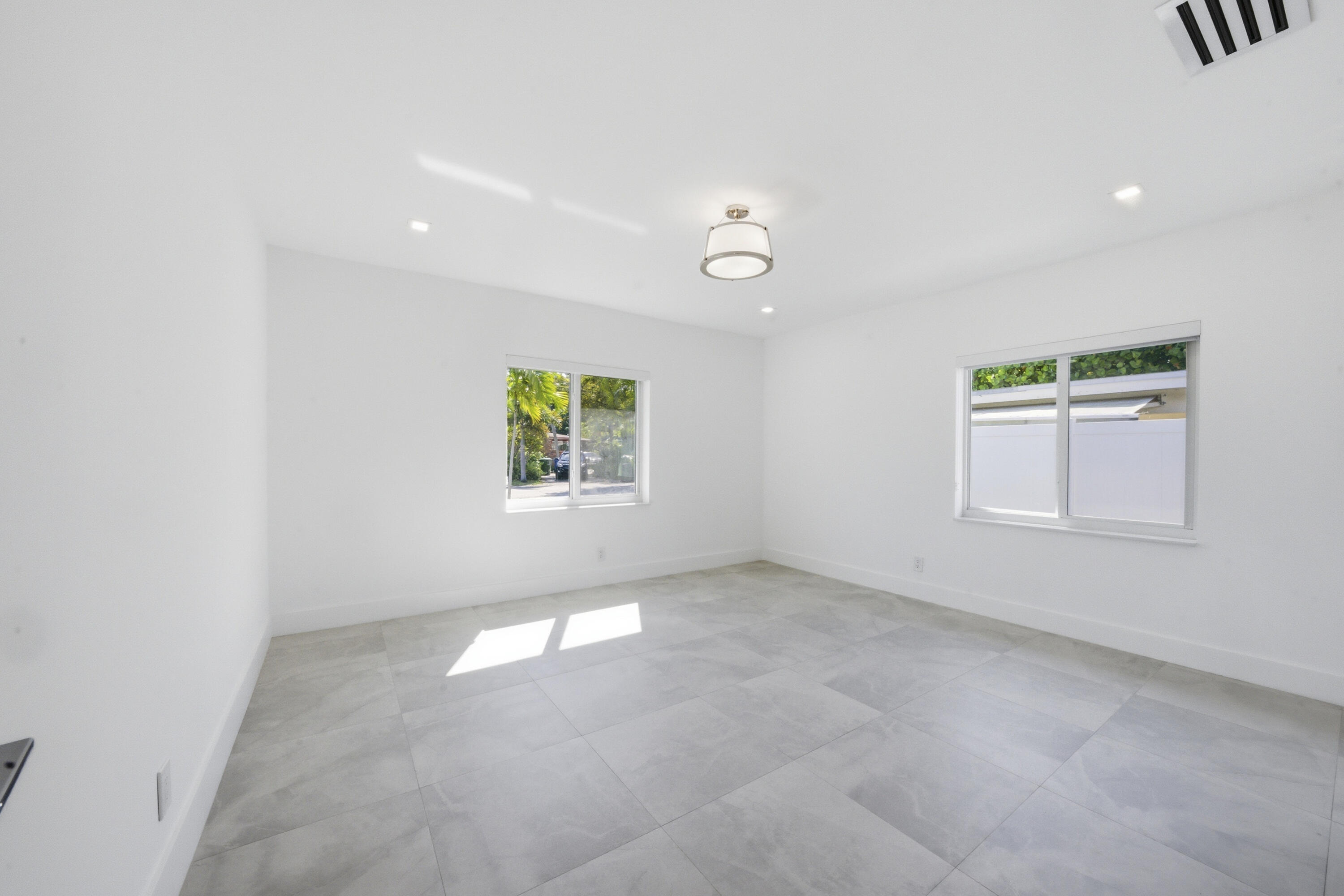 2001 NE 17th, Fort Lauderdale FL 33305