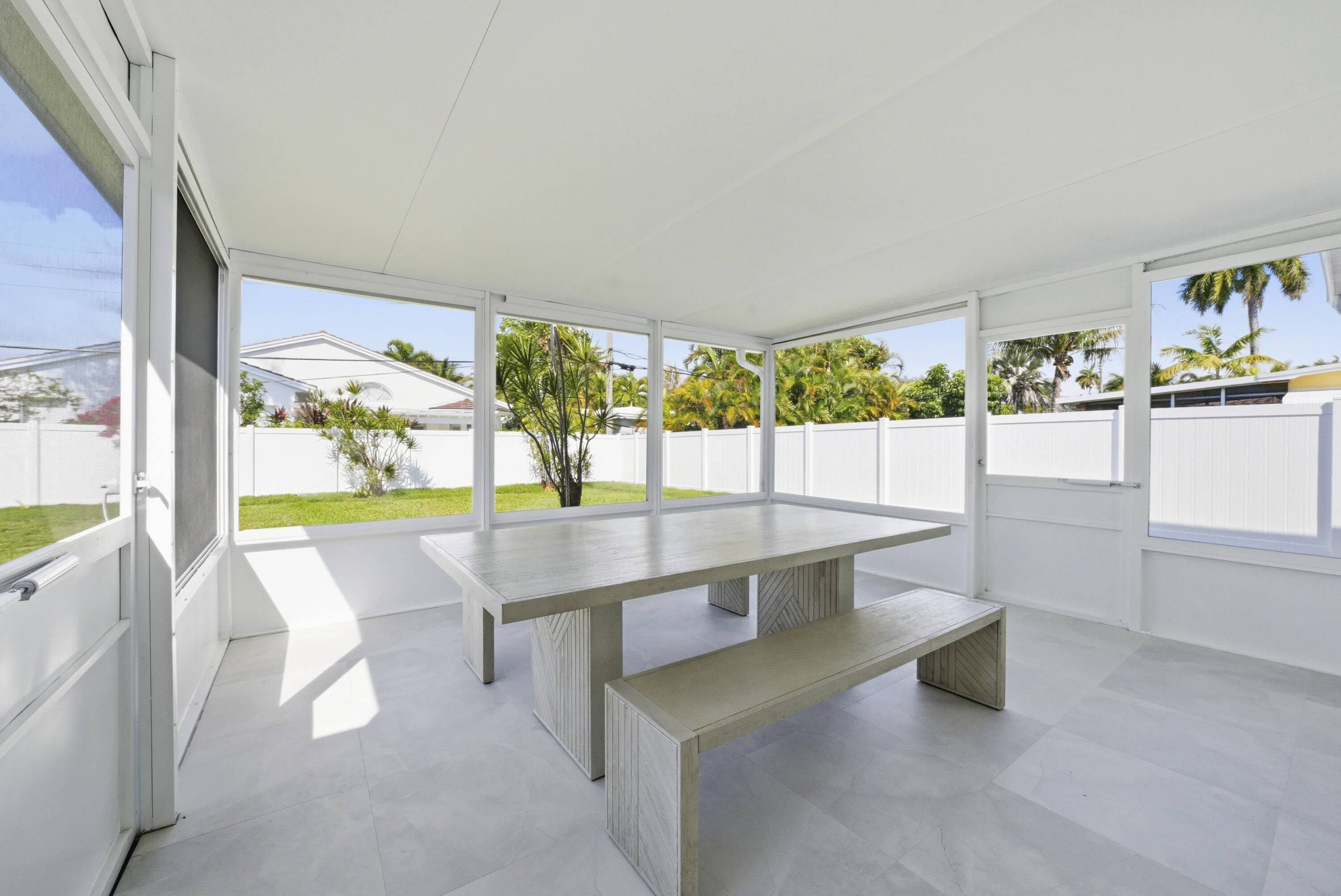 2001 NE 17th, Fort Lauderdale FL 33305