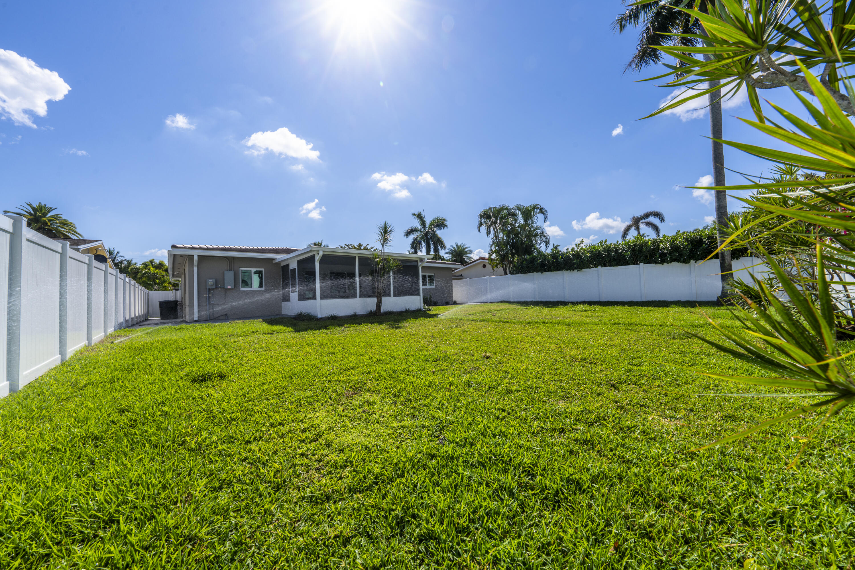2001 NE 17th, Fort Lauderdale FL 33305