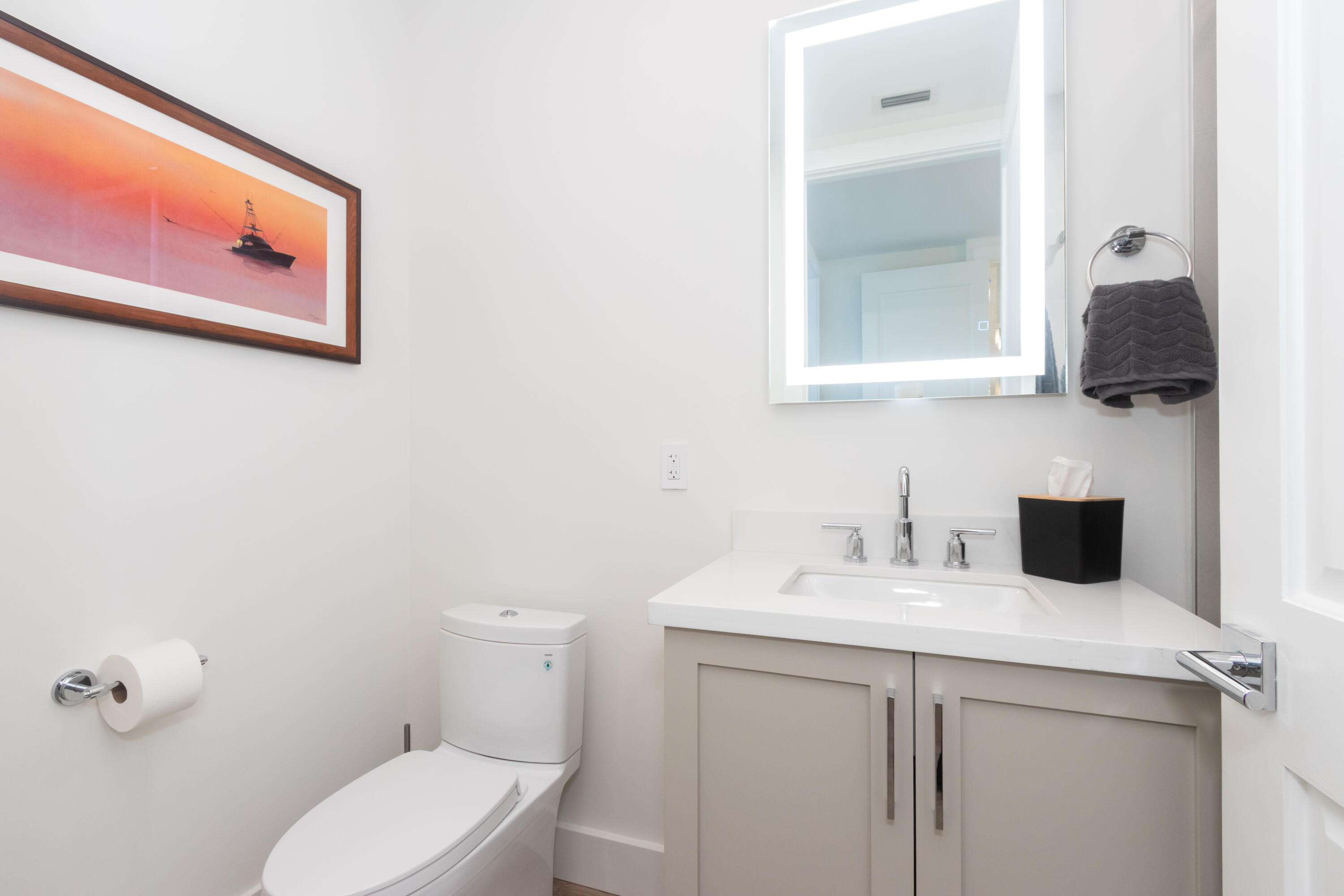 184 Lake #3201, Palm Beach Shores FL 33404