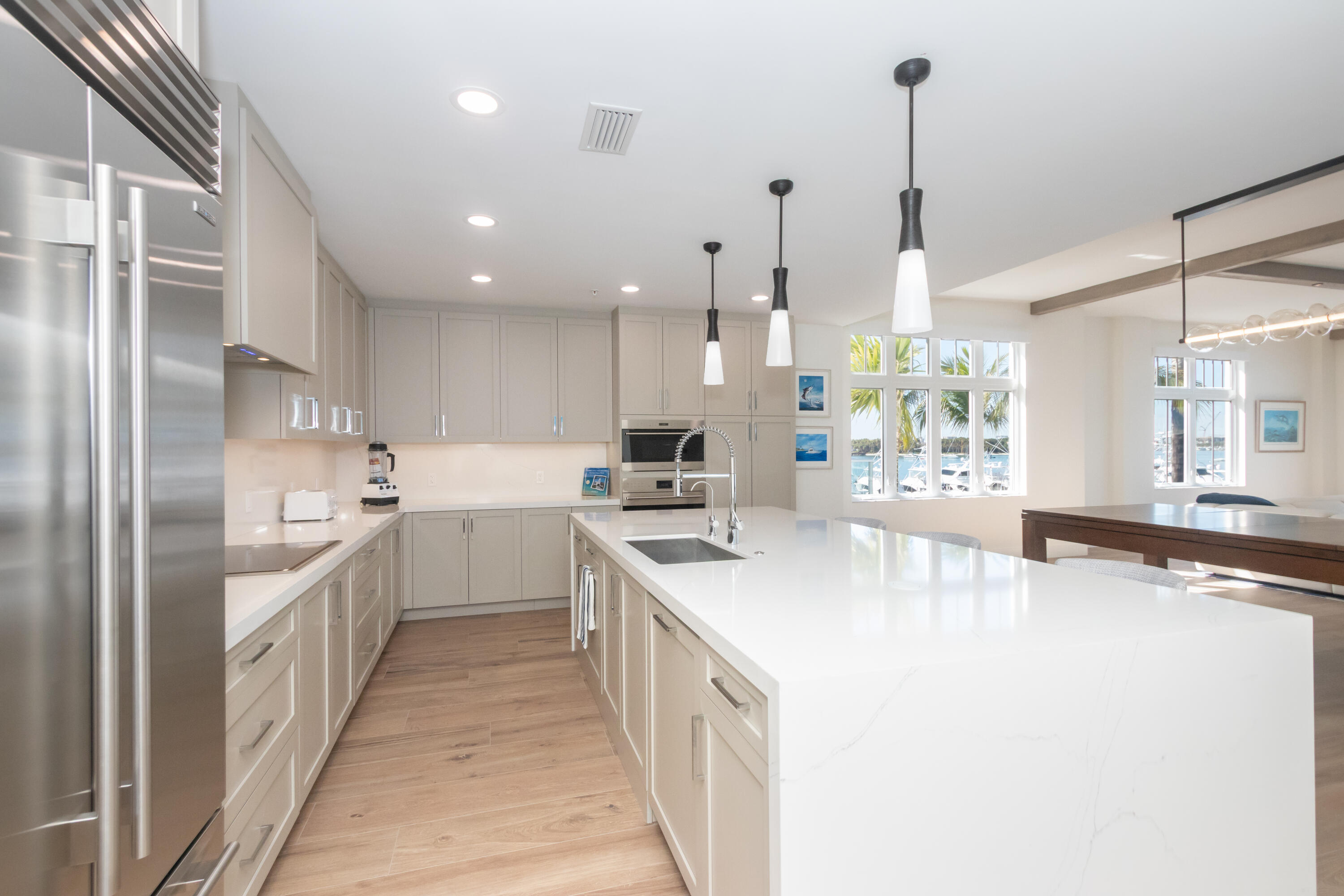184 Lake #3201, Palm Beach Shores FL 33404