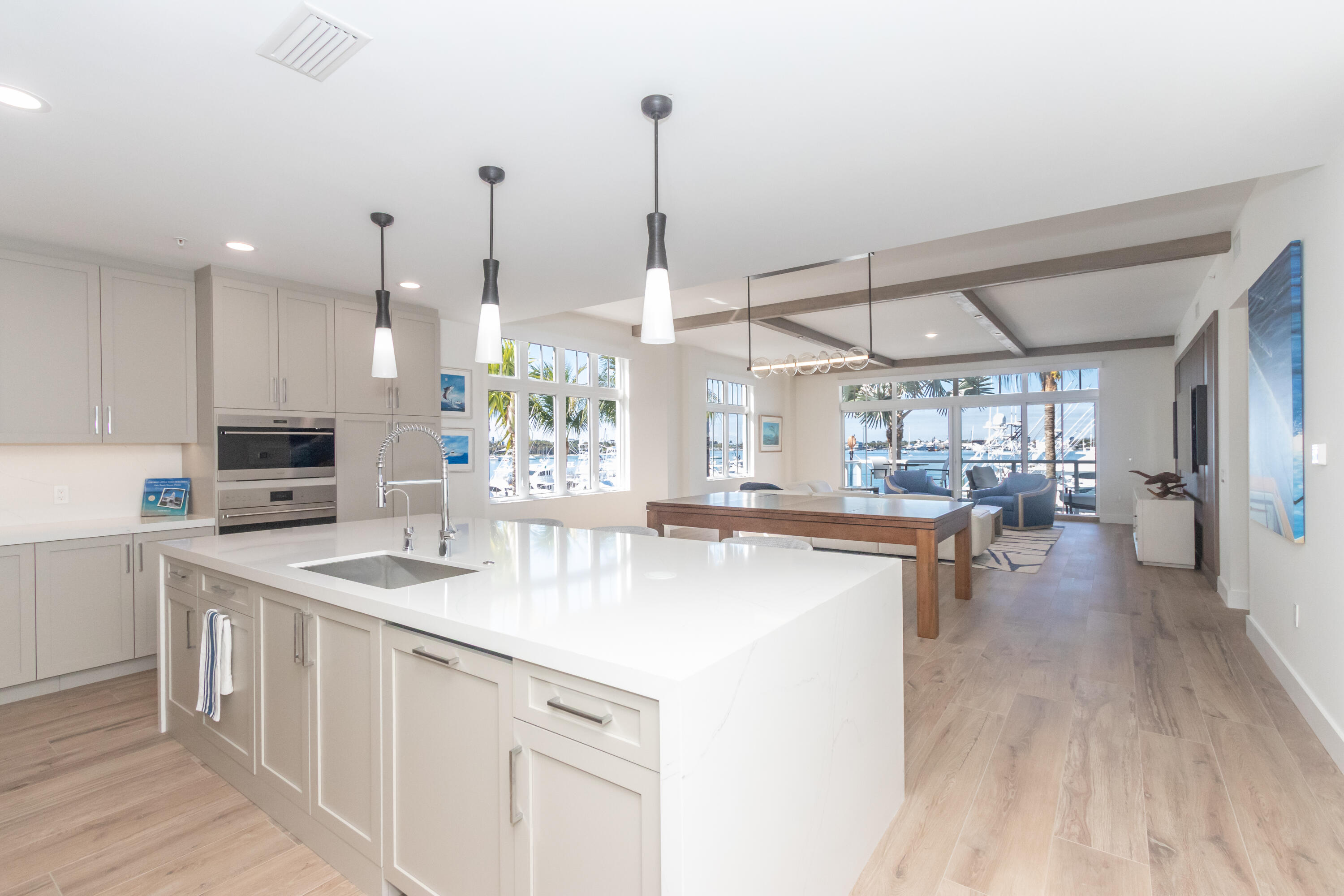 184 Lake #3201, Palm Beach Shores FL 33404