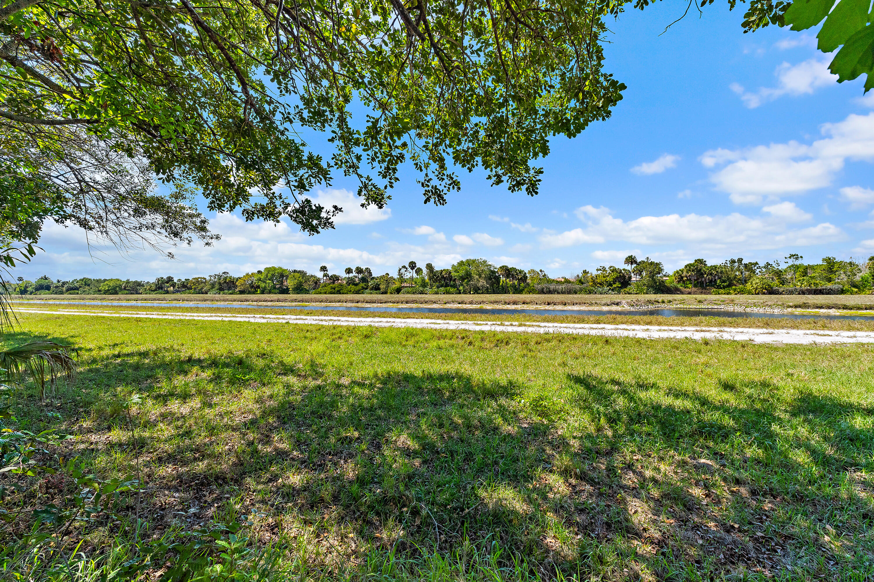 7845 N 167th Ct, Palm Beach Gardens FL 33418