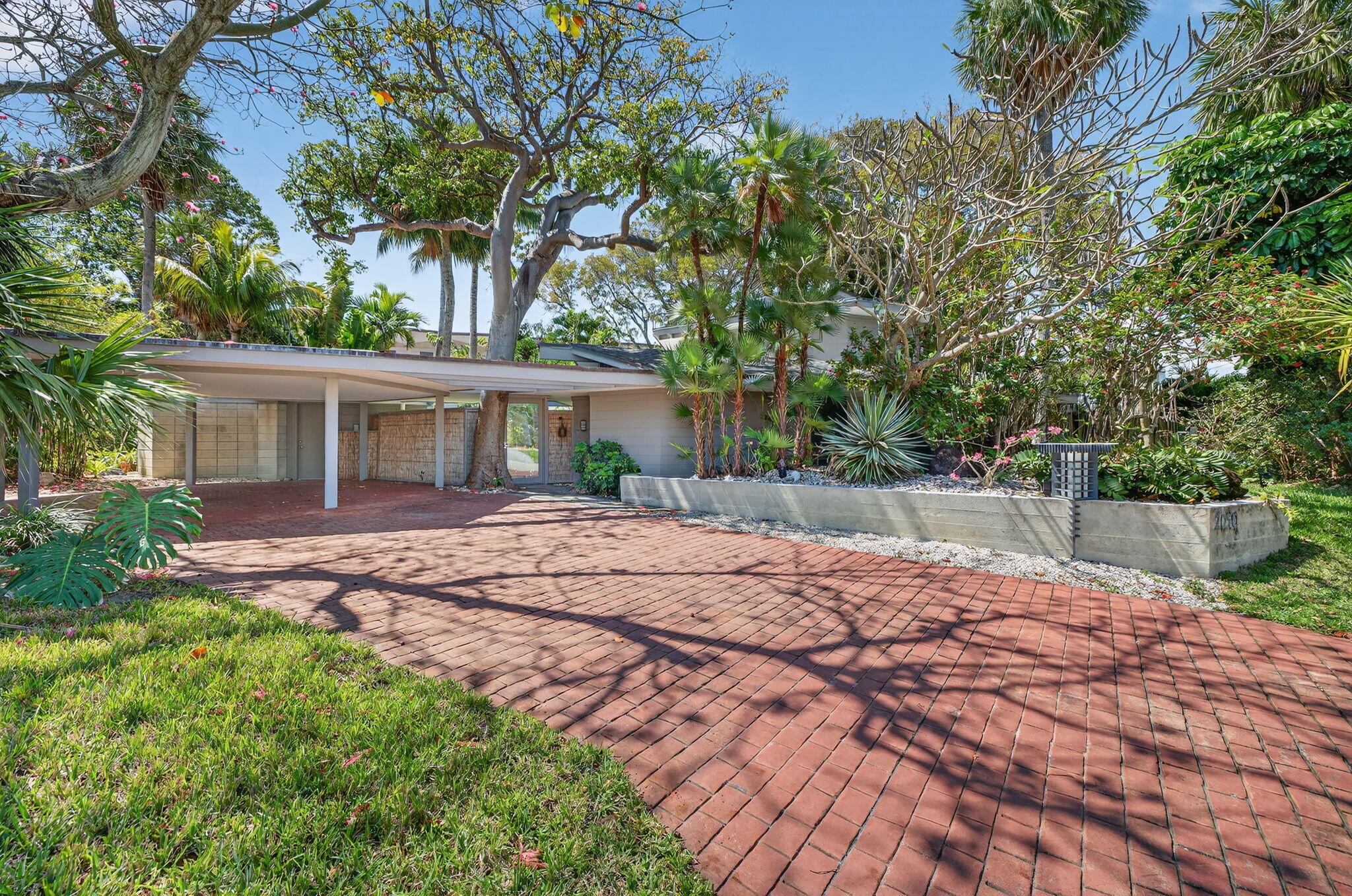 2040 Coral Reef, Lauderdale By The Sea FL 33062