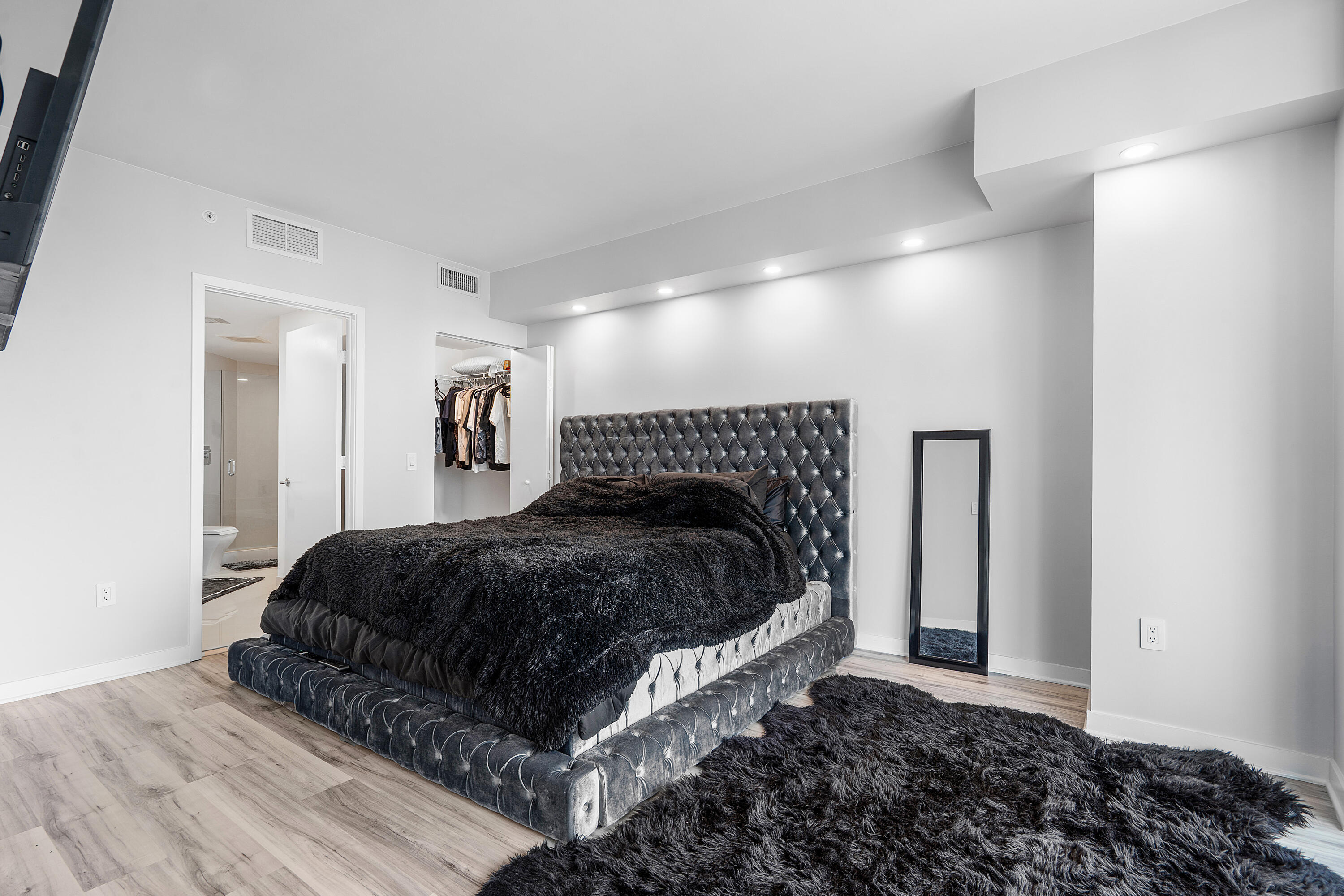 1100 S Miami #3901, Miami FL 33130