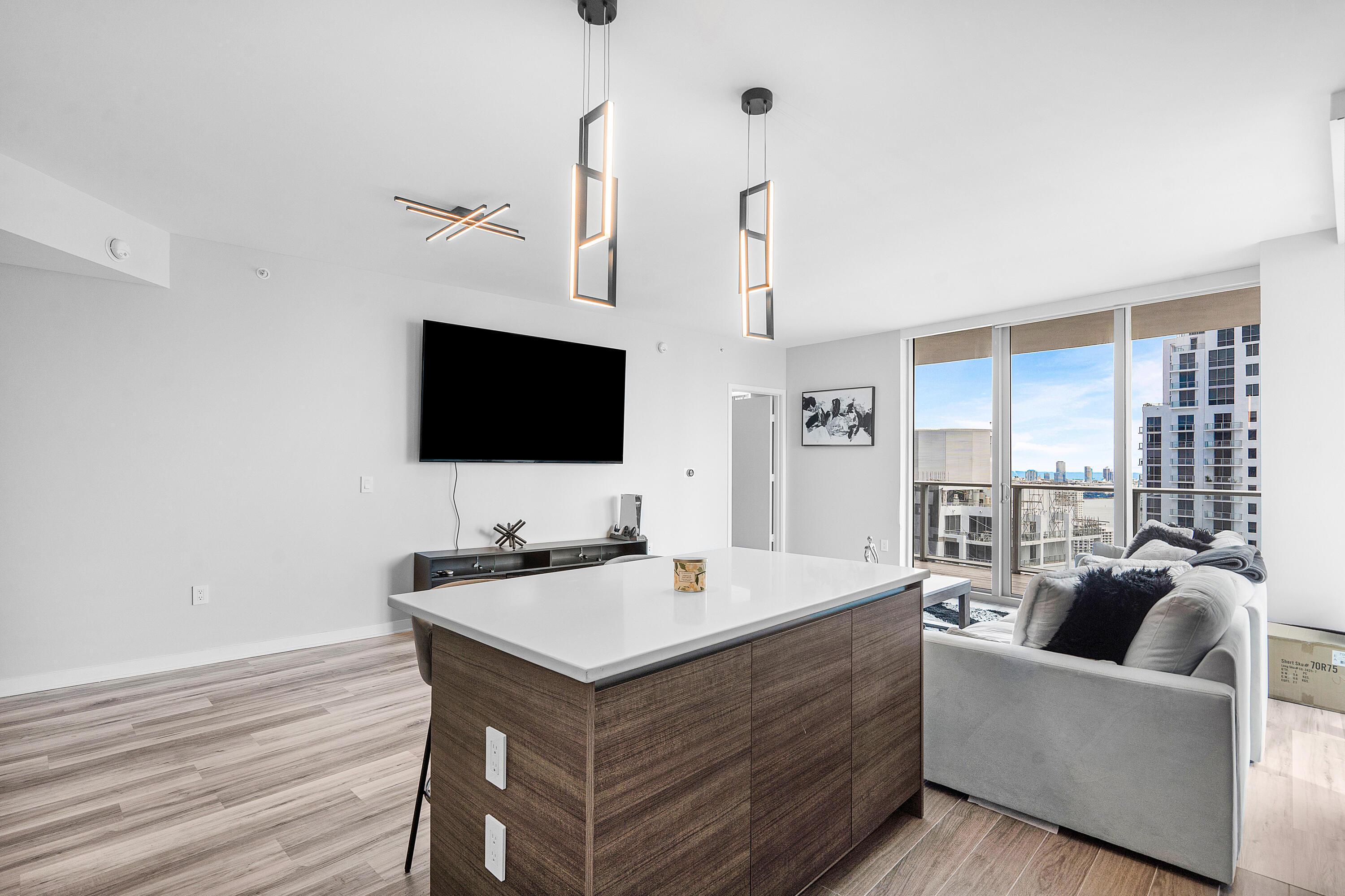 1100 S Miami #3901, Miami FL 33130
