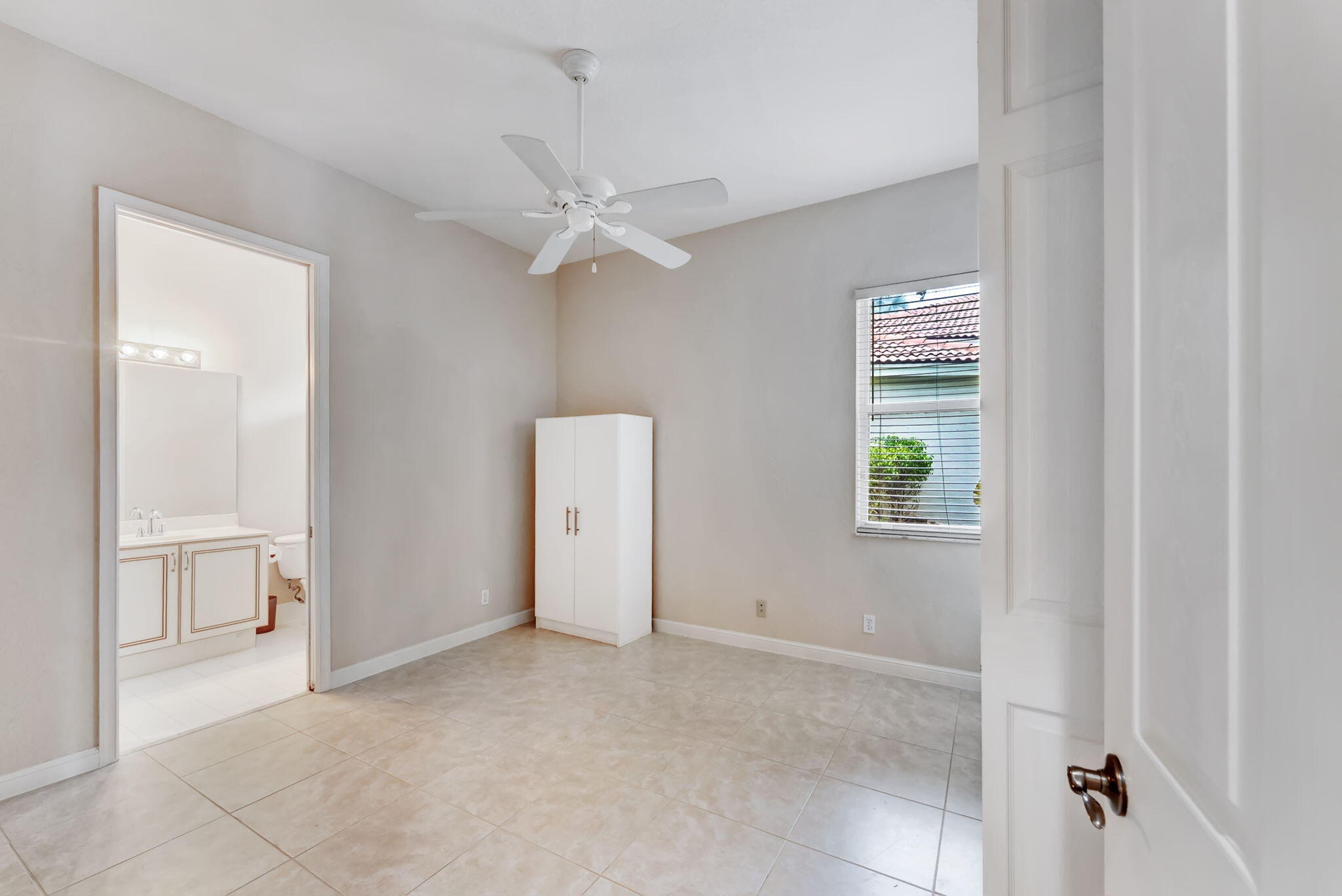 8345 Pine, West Palm Beach FL 33411