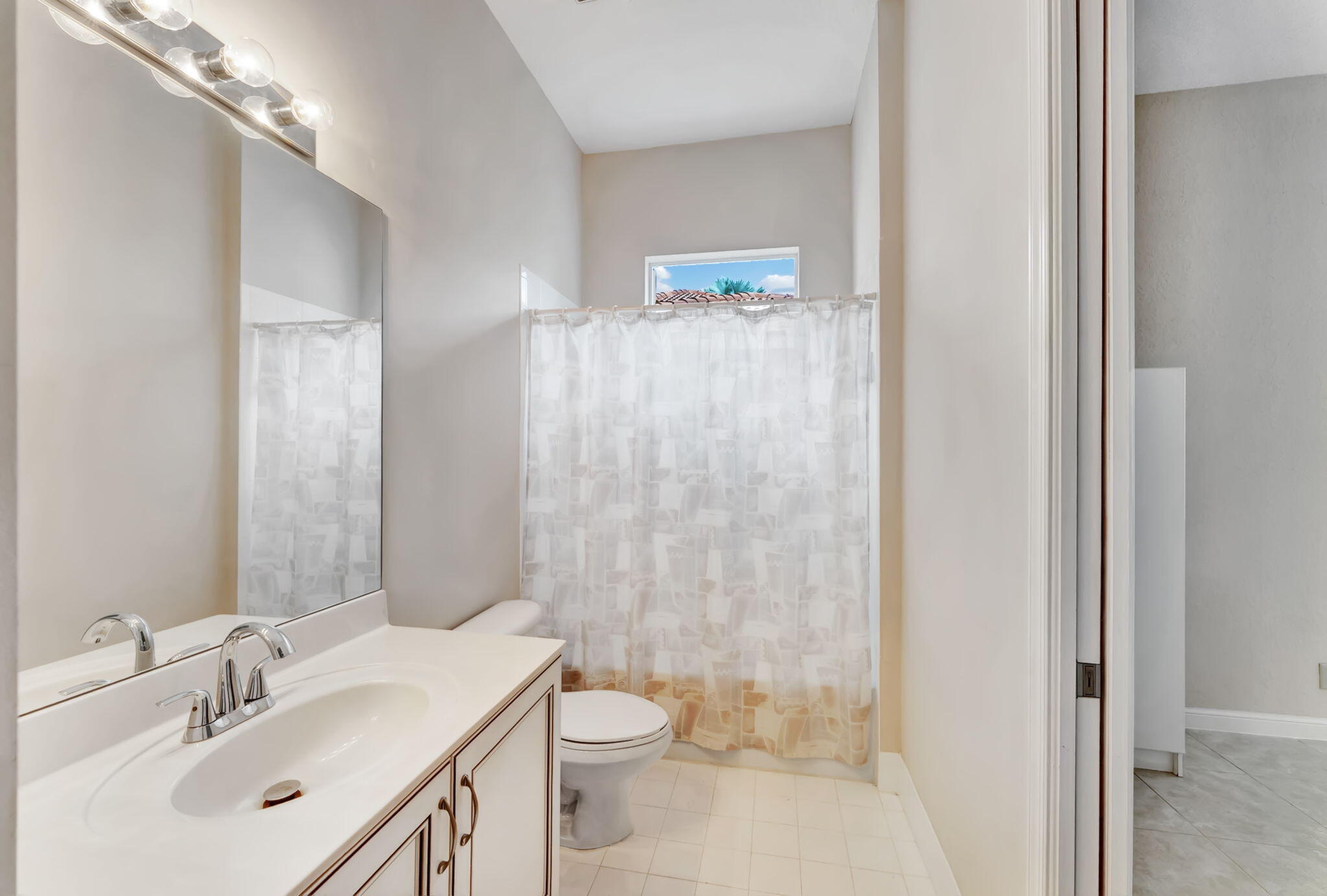 8345 Pine, West Palm Beach FL 33411