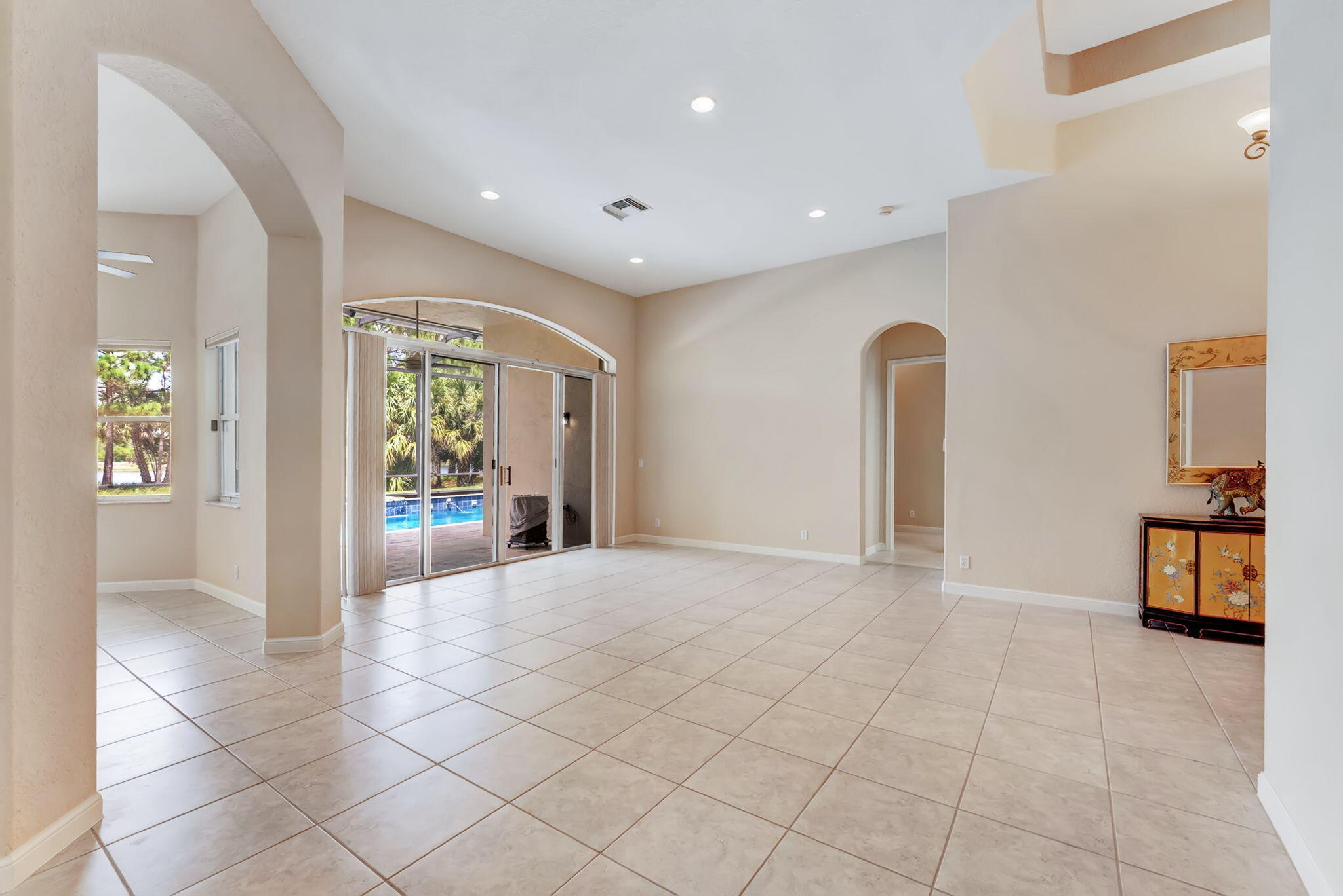 8345 Pine, West Palm Beach FL 33411