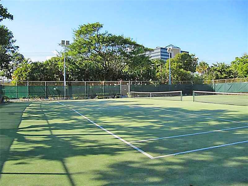 6521 Bay Club #4, Fort Lauderdale FL 33308