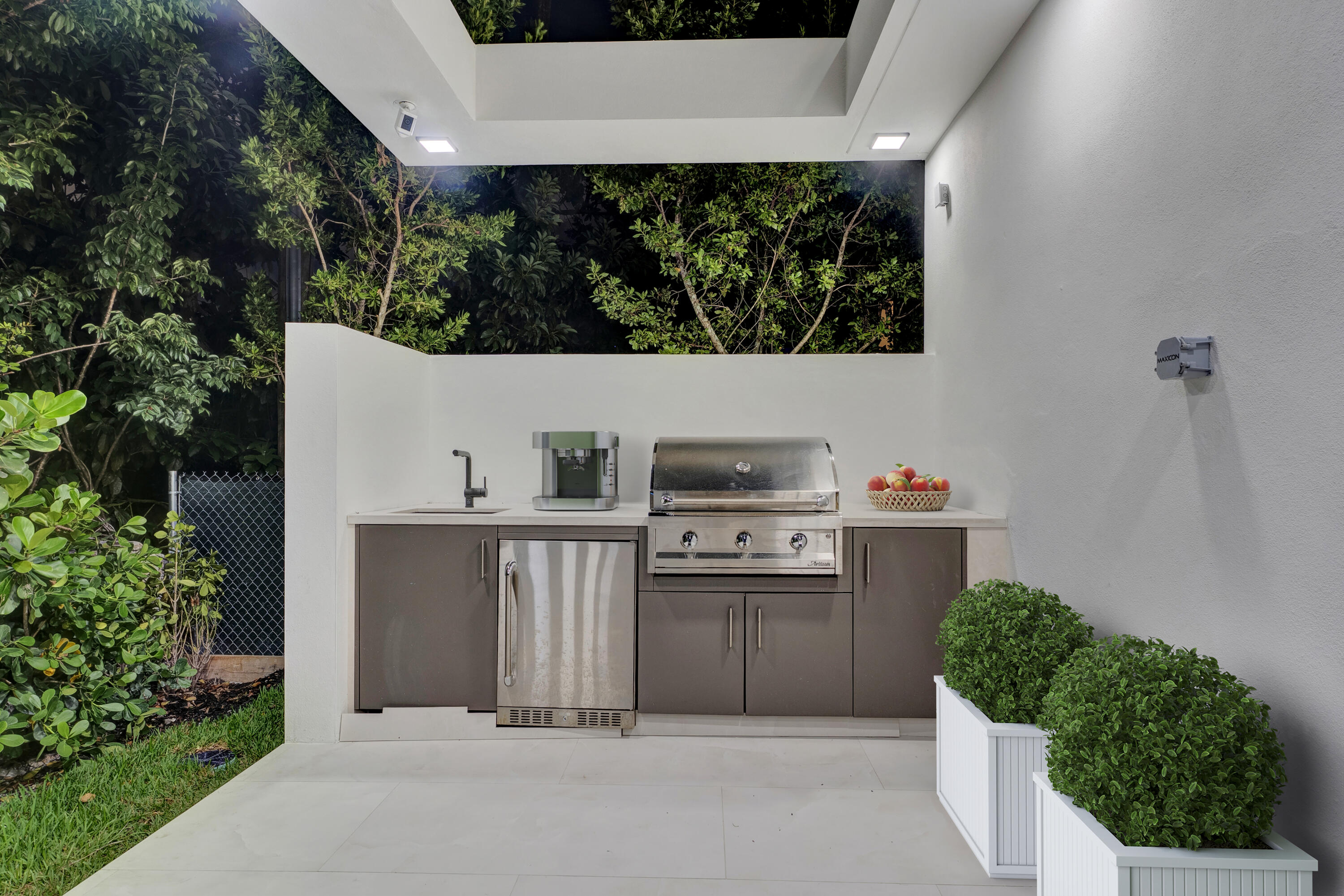 2130 S Miami, Miami FL 33129