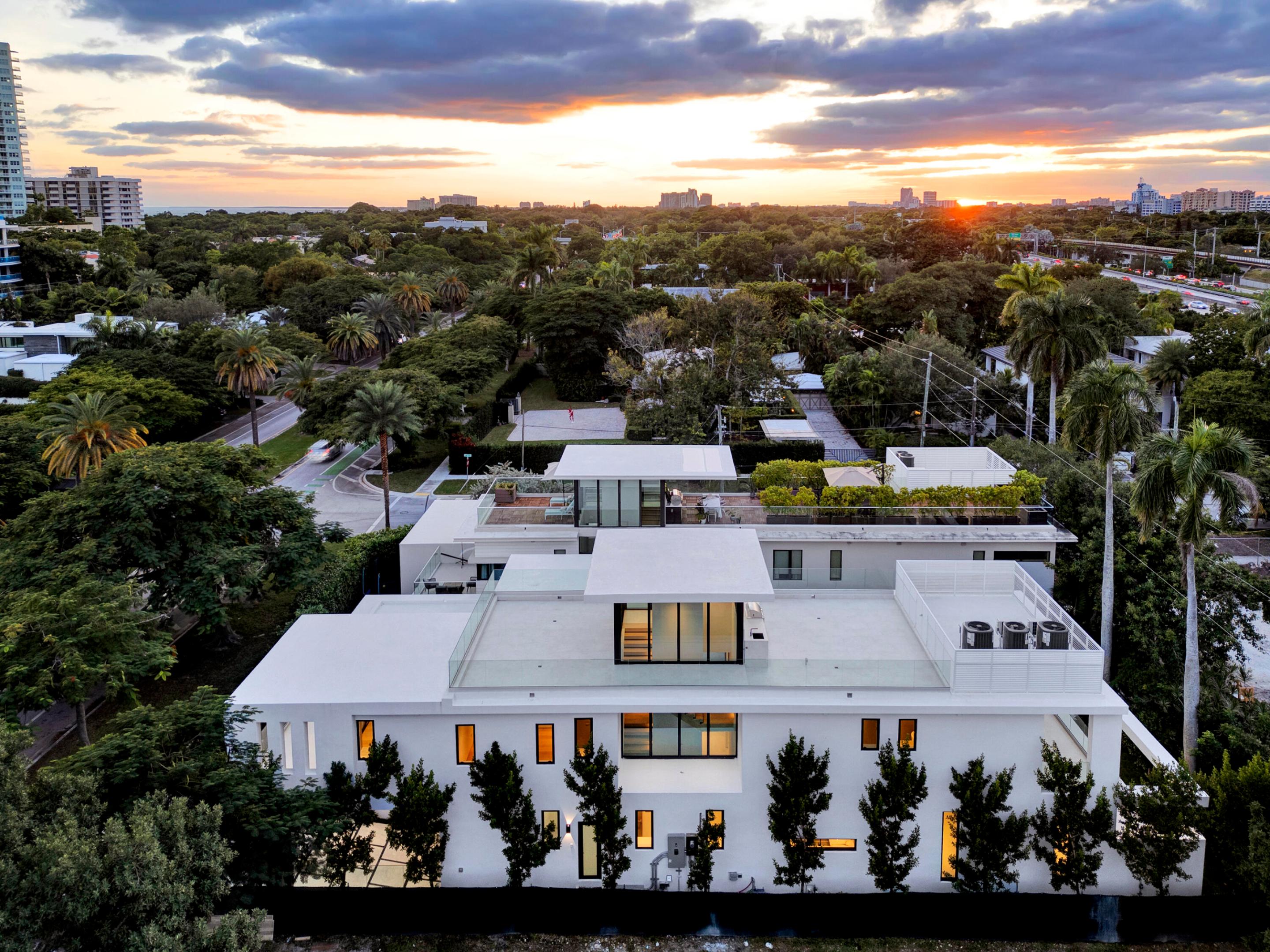 2130 S Miami, Miami FL 33129