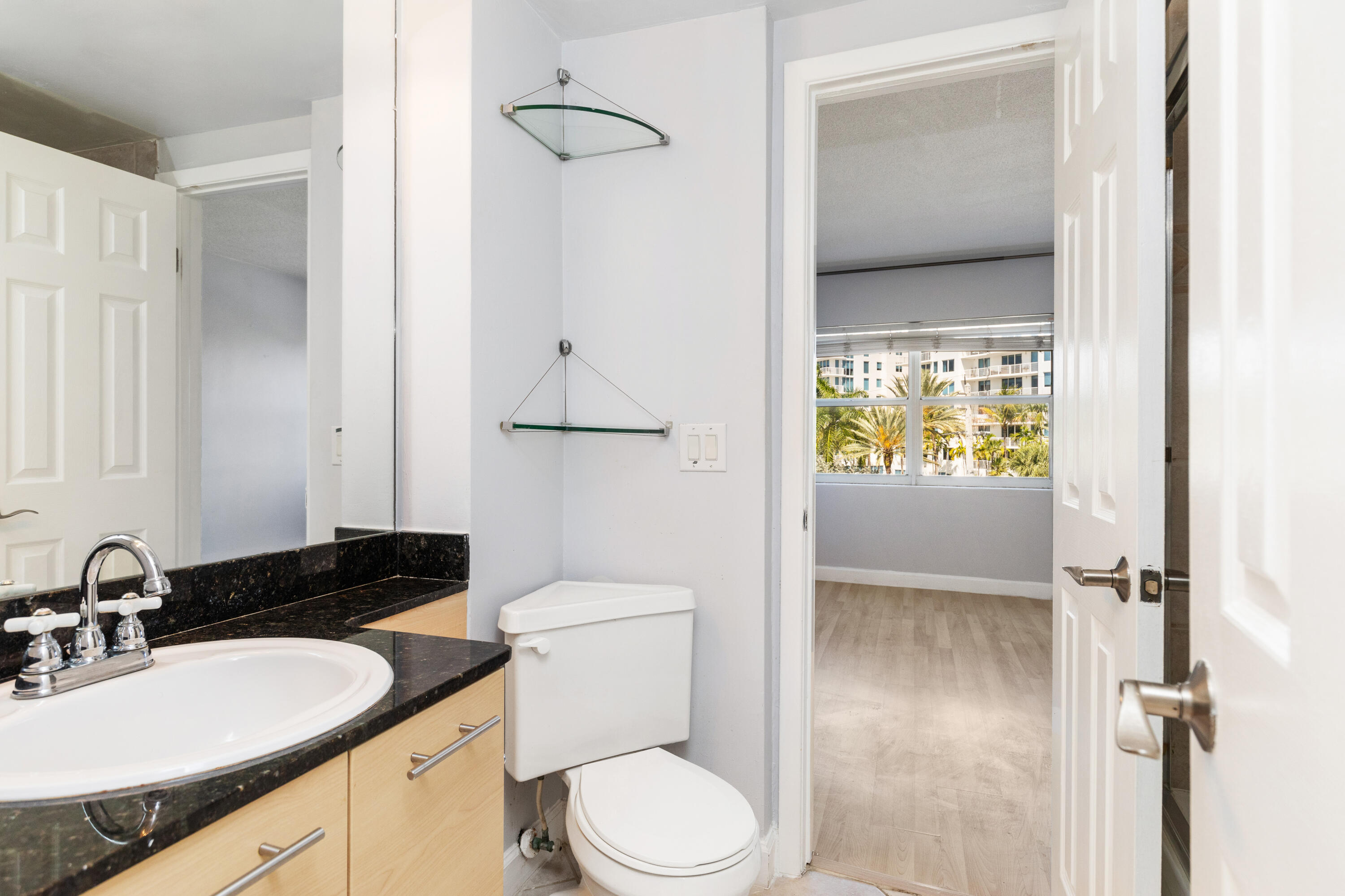 3250 NE 28th #404, Fort Lauderdale FL 33308