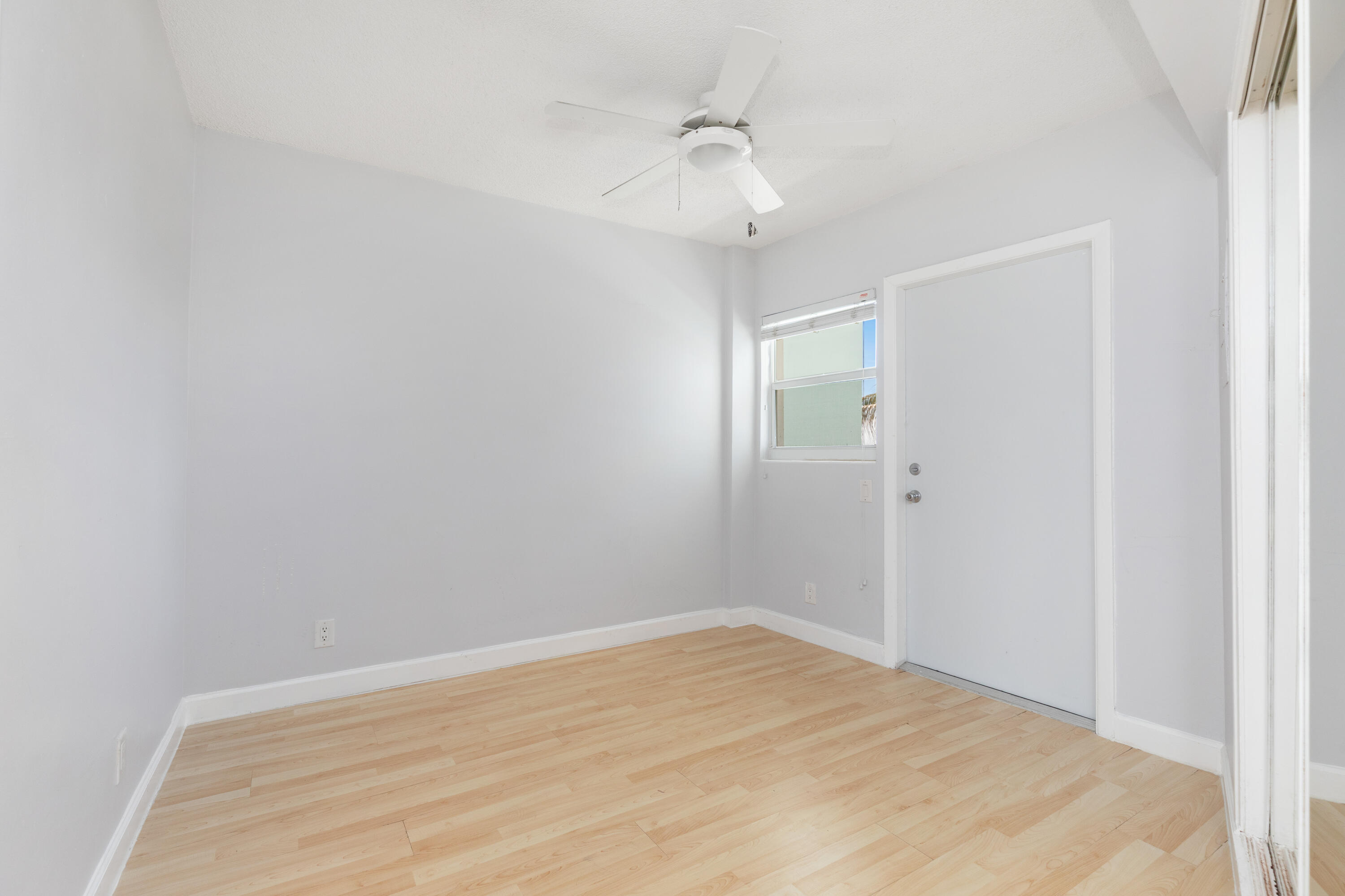 3250 NE 28th #404, Fort Lauderdale FL 33308