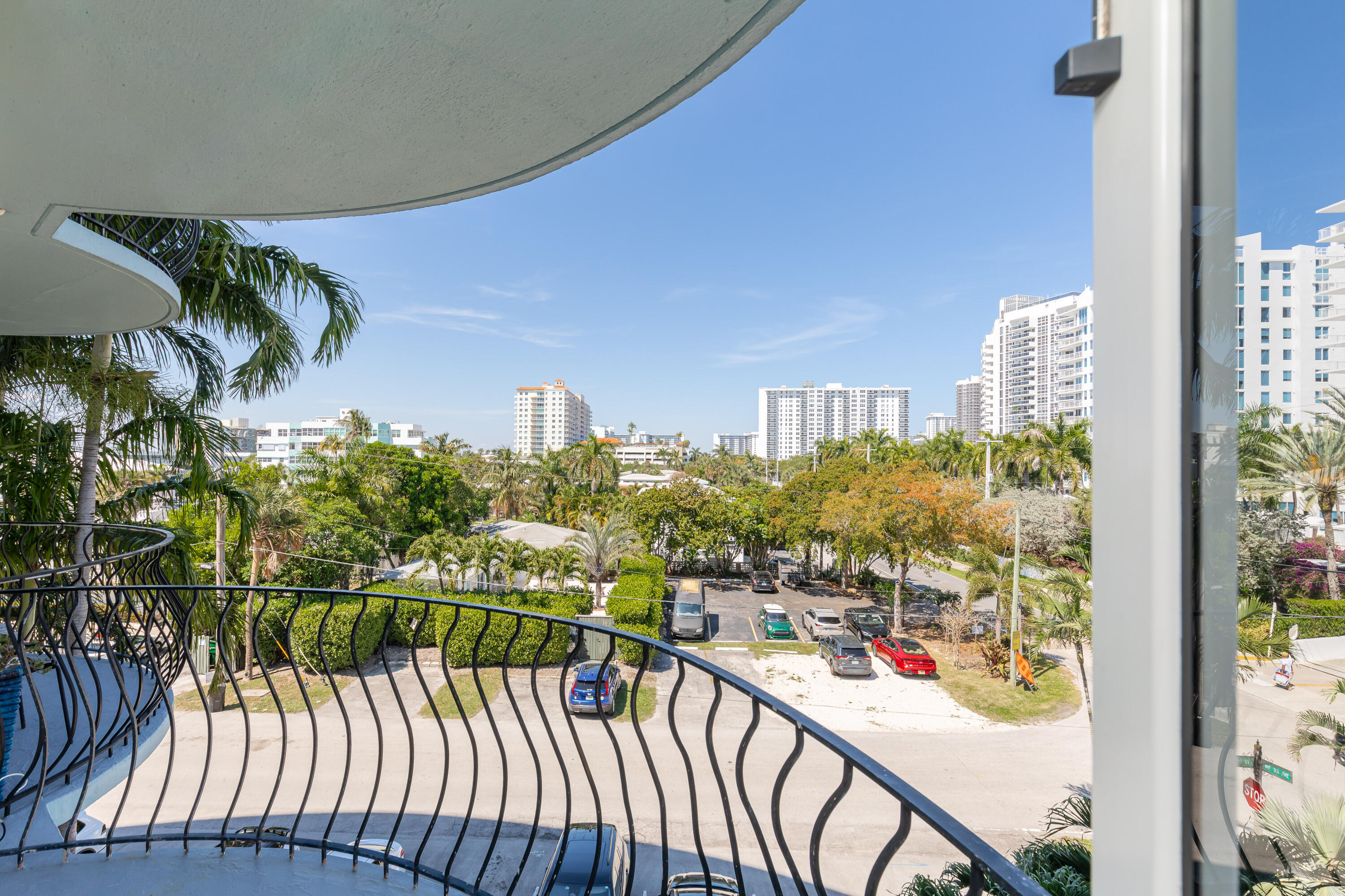 3250 NE 28th #404, Fort Lauderdale FL 33308