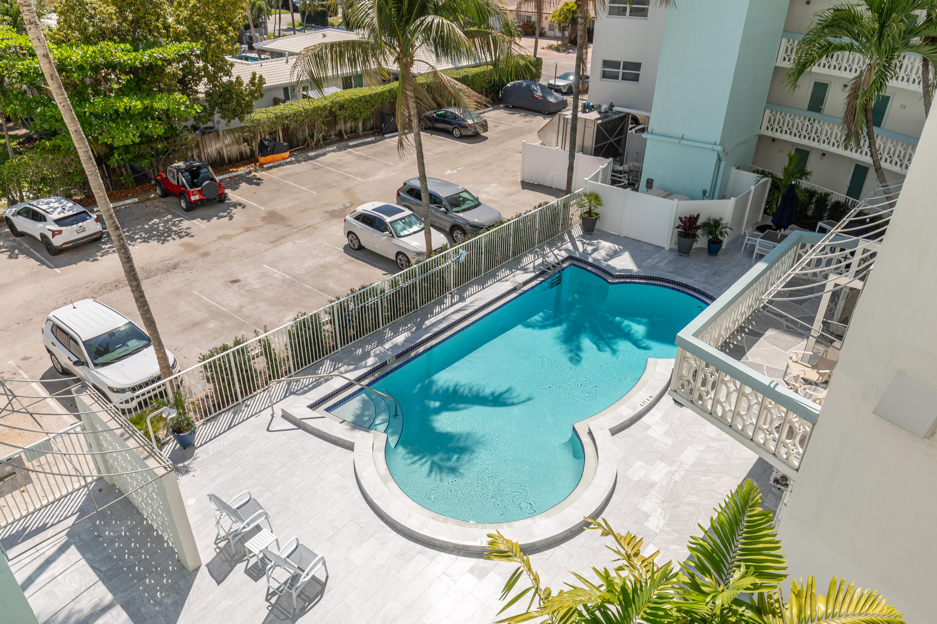 3250 NE 28th #404, Fort Lauderdale FL 33308