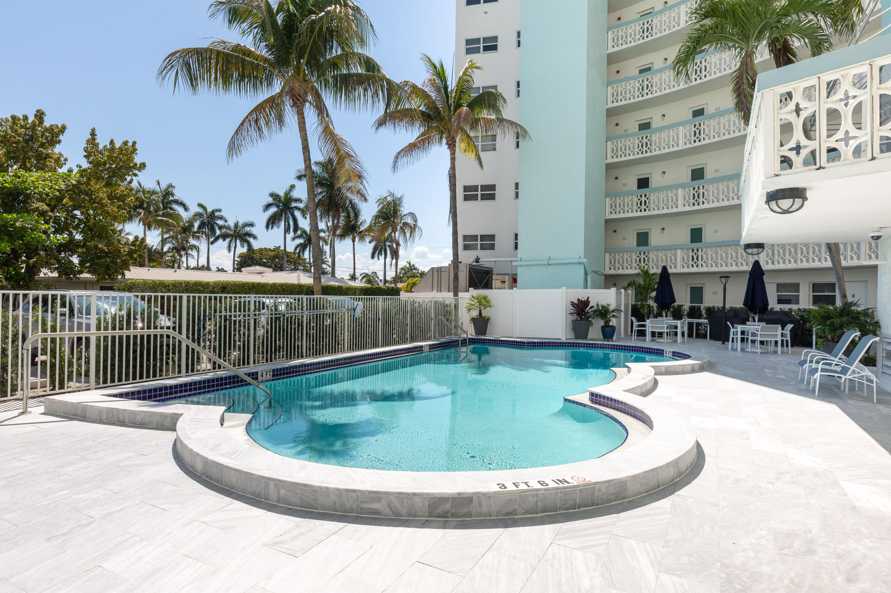 3250 NE 28th #404, Fort Lauderdale FL 33308